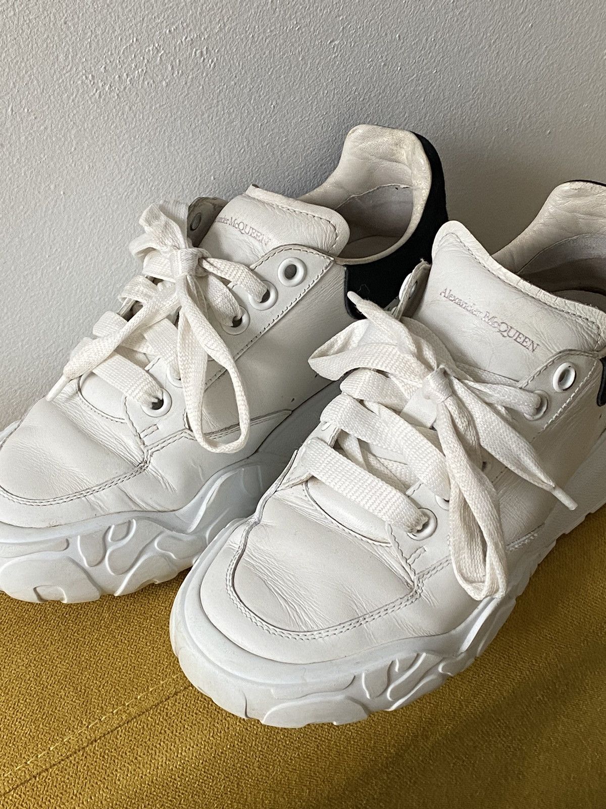Alexander McQueen Alexander mcqueen court sneakers 37 1/2 Size US 7.5 / IT 37.5 - 3 Thumbnail
