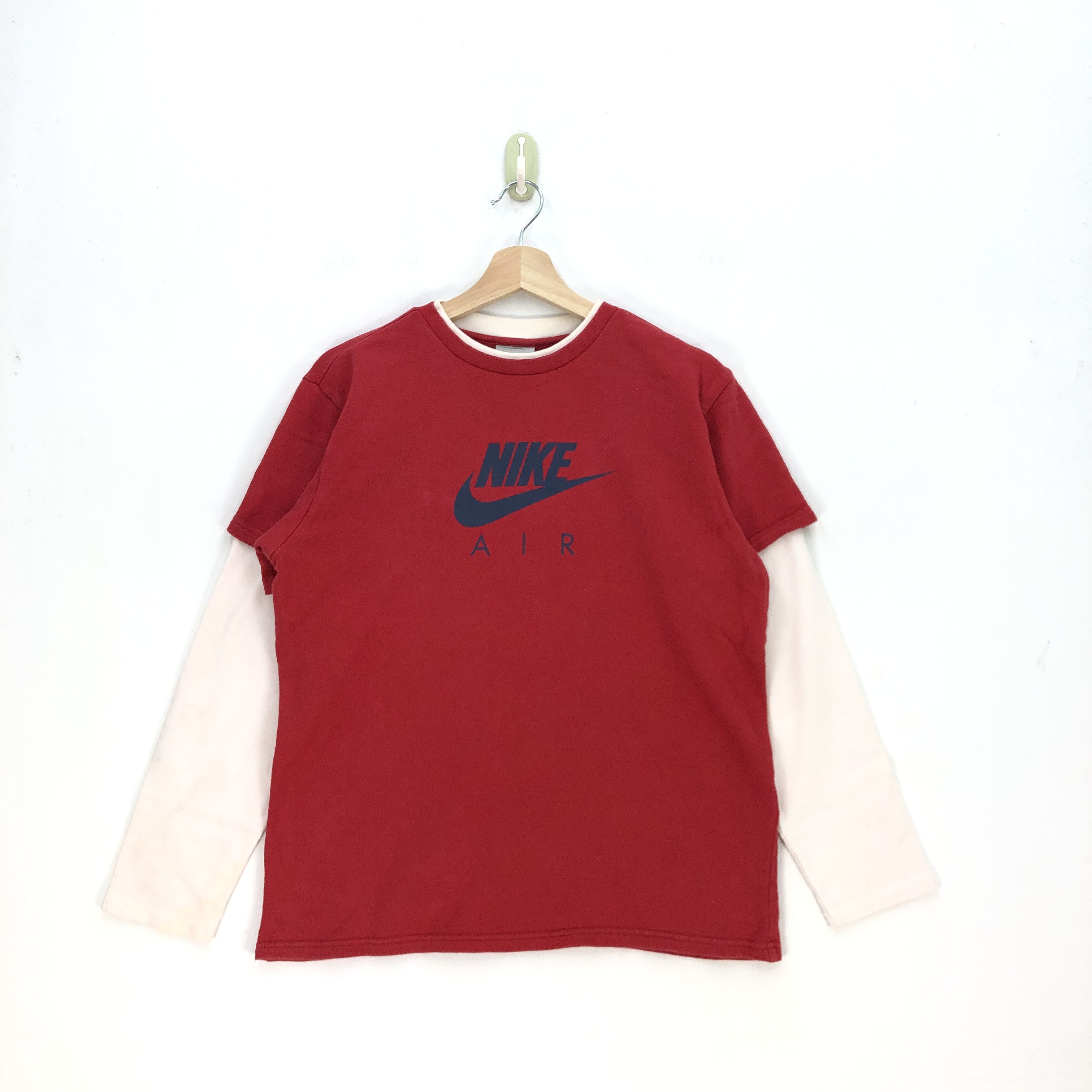 Nike Vintage Nike T Shirt Nike Swoosh Tees Nike ACG Tees Size US L / EU 52-54 / 3 - 1 Thumbnail
