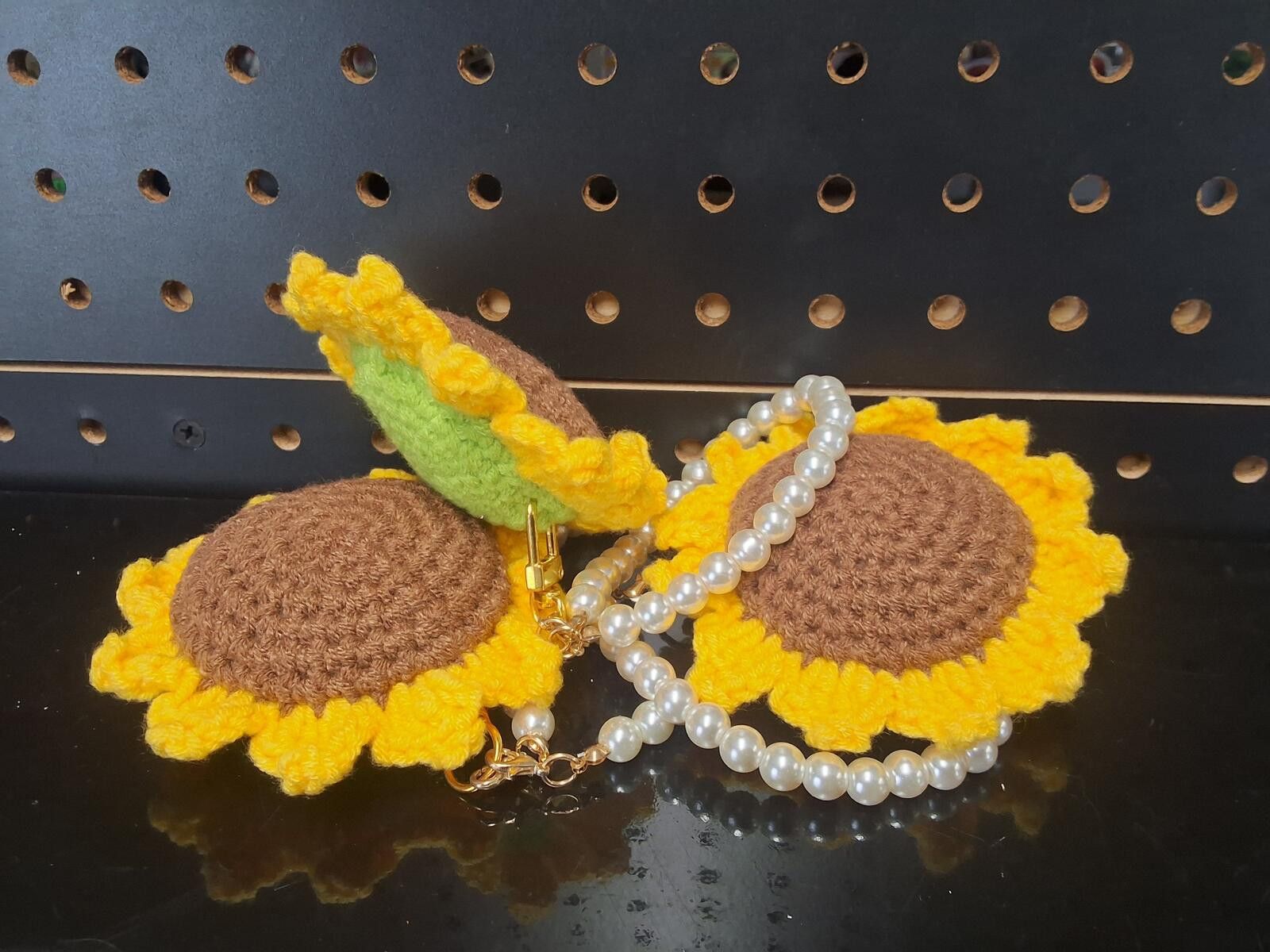Handmade Handmade Crochet Sunflower Bracelett/Keychain w/ Pearl Loop Size ONE SIZE - 2 Thumbnail