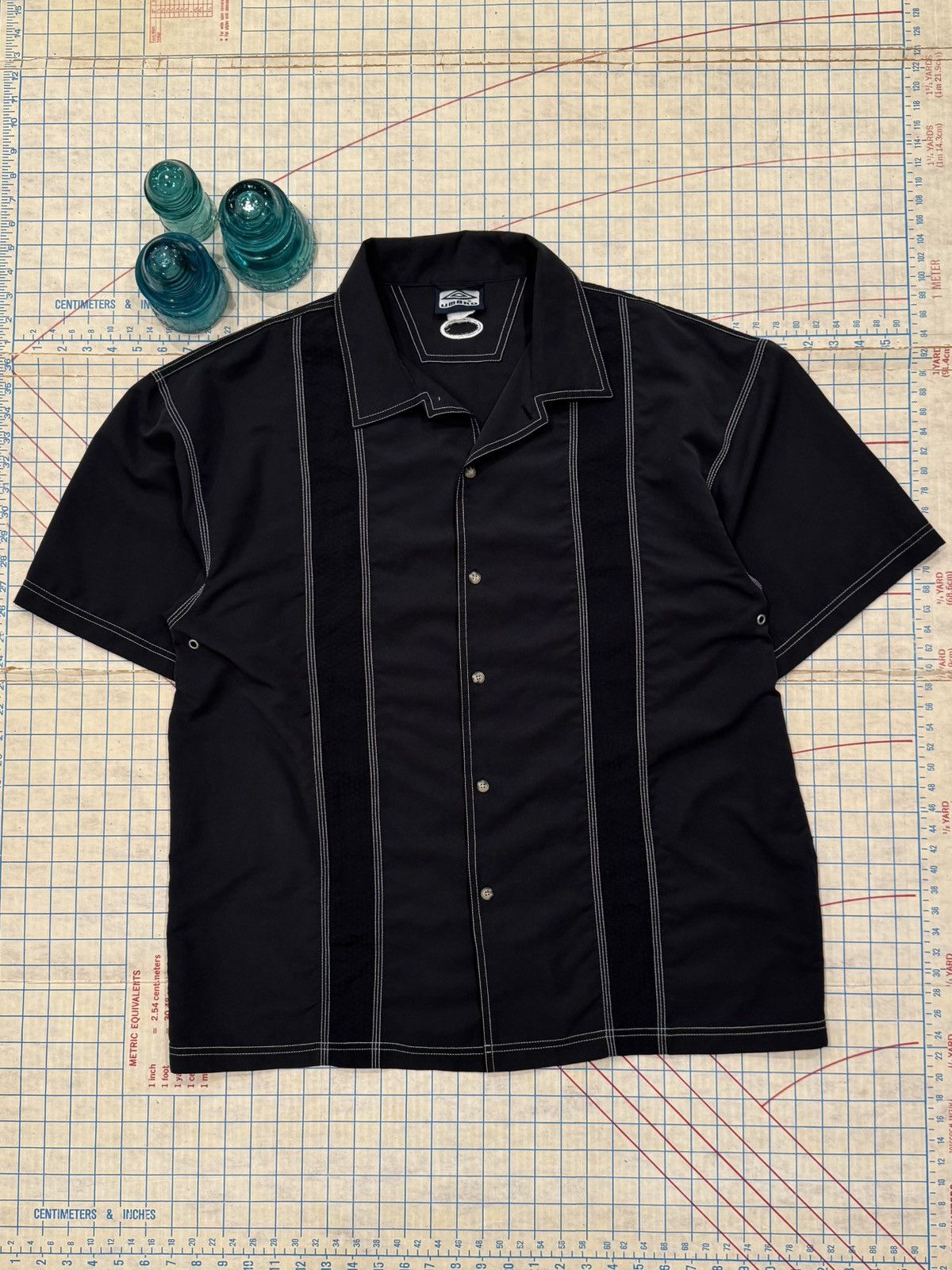 Umbro Vintage Umbro Short Sleeve Button Up Shirt Black Fits XL Size US XL / EU 56 / 4 - 1 Thumbnail