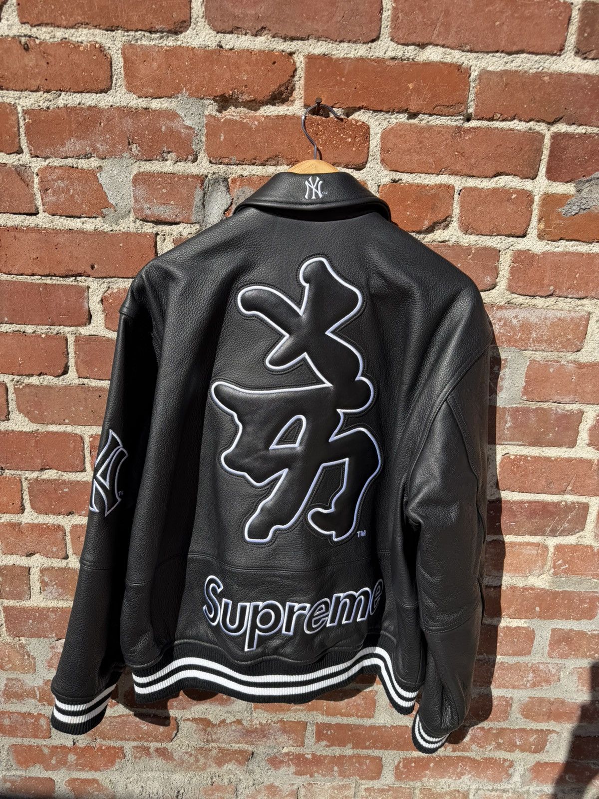 New York Yankees × Supreme Supreme Yankee Kanji Leather Varsity Jacket Size Large Size US L / EU 52-54 / 3 - 2 Thumbnail