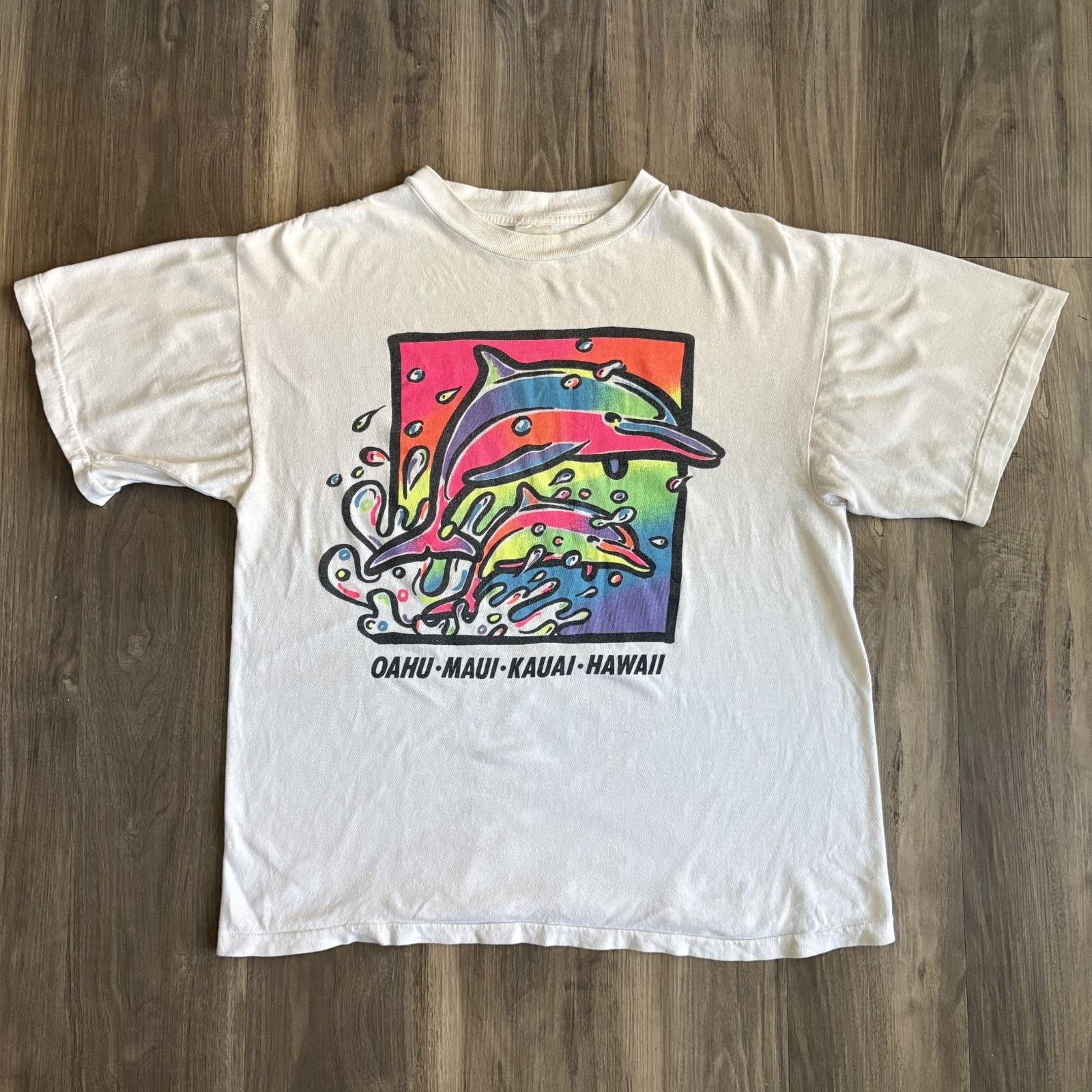 Vintage Vintage Hawaii Dolphin Art T-Shirt Men's Size L Size US L / EU 52-54 / 3 - 1 Thumbnail