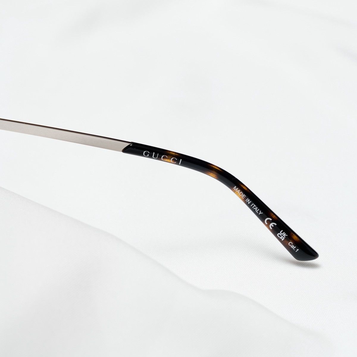 Gucci GUCCI GG2045S 004 SUNGLASSES Size ONE SIZE - 4 Thumbnail