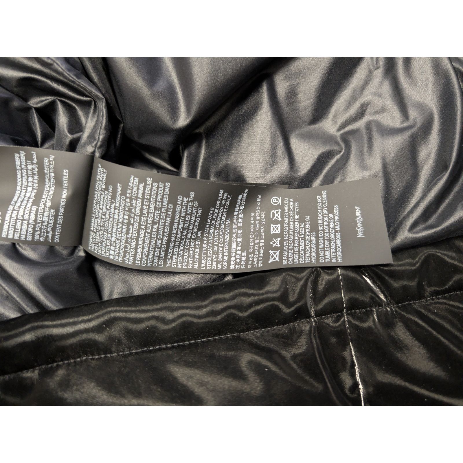 Saint Laurent Paris o1rshd1 CC20 Lacquered Down Puffer Jacket in black technical Size US M / EU 48-50 / 2 - 20 Thumbnail