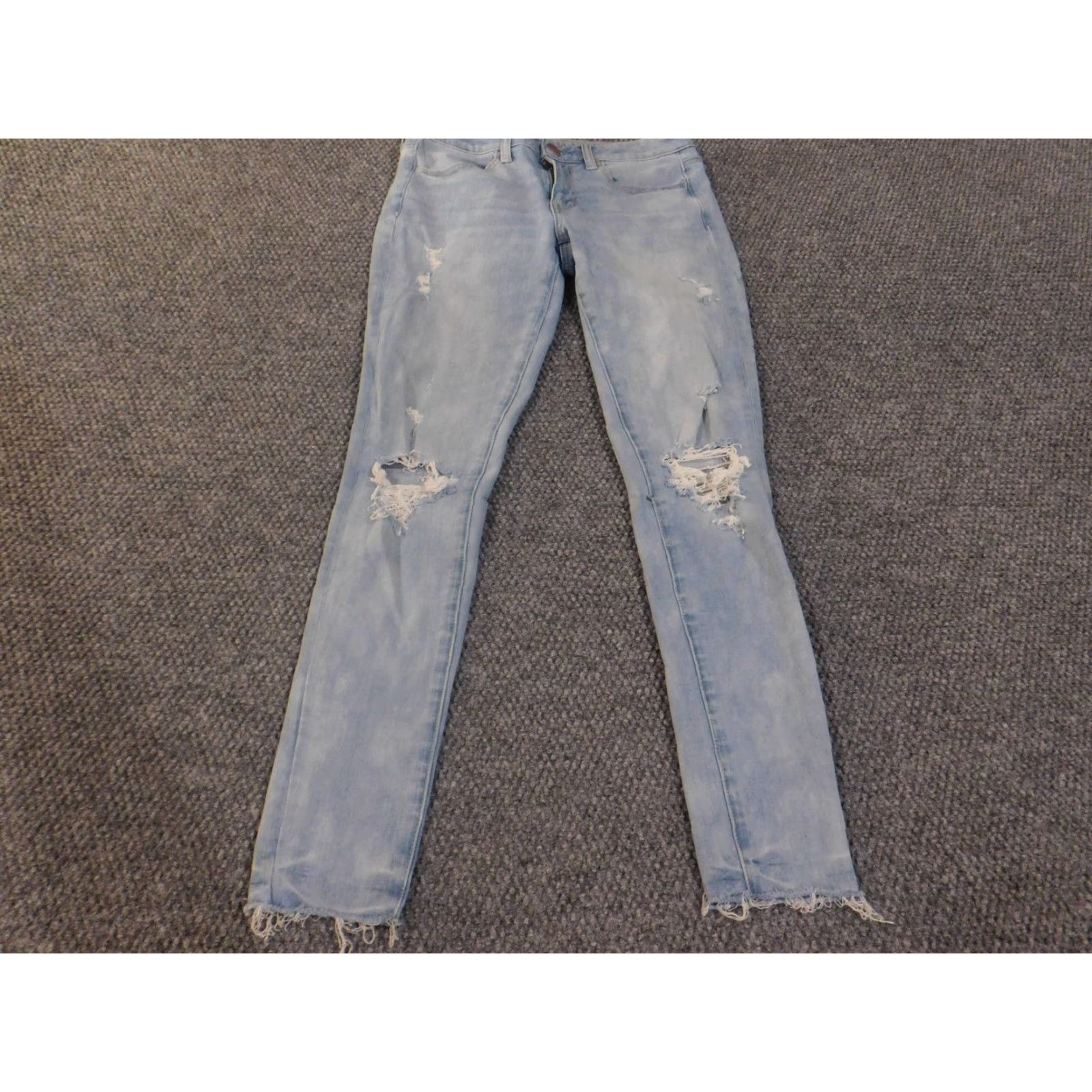 American Eagle Outfitters American Eagle Jeans Womens 6 Light Wash Jegging Distressed Ripped Super Stretch Size 28" / US 6 / IT 42 - 2 Thumbnail