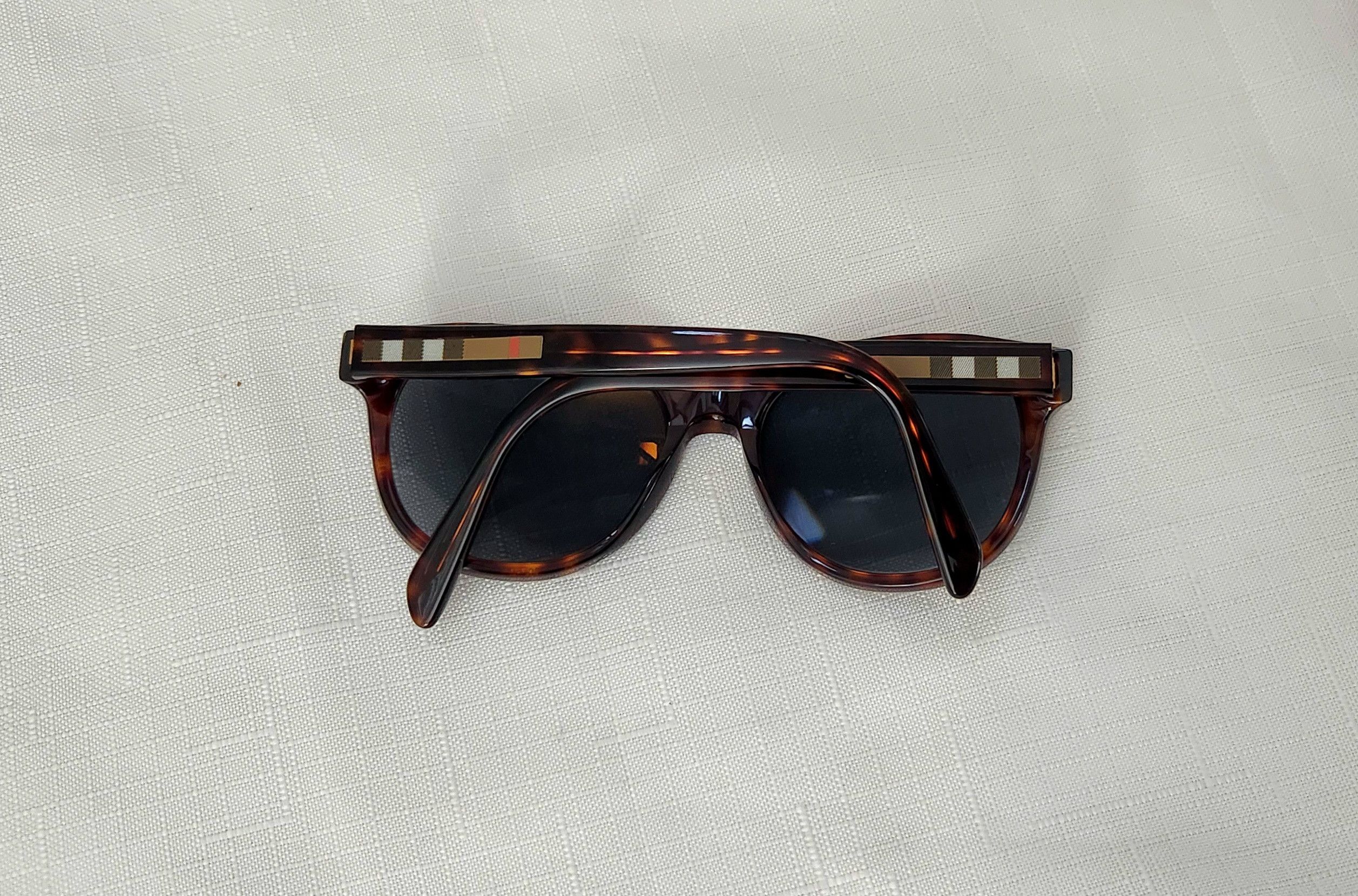 Burberry Burberry B4132 Sunglasses *Frames Only* 3349/73 53-18 140 3n Size ONE SIZE - 9 Thumbnail