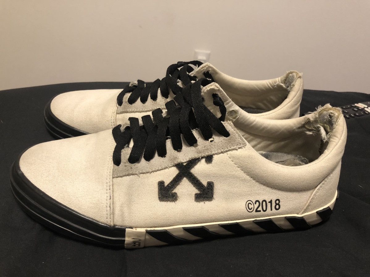 image of Off White Low Vulc ( Updated Stripes ) Shoes, Men's (Size 11)