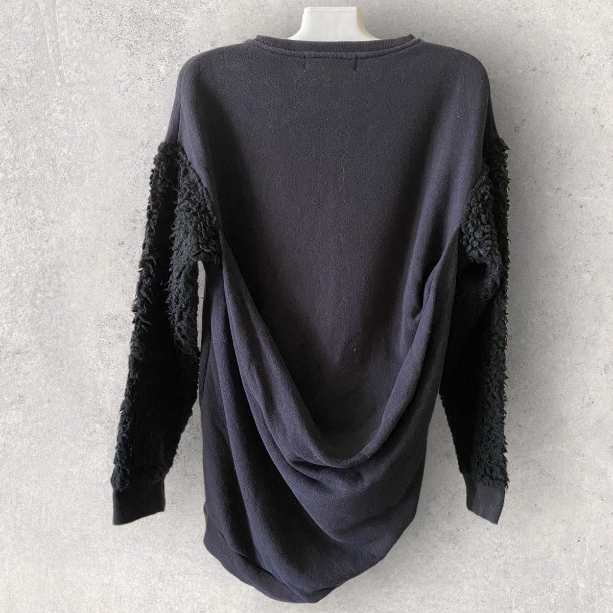 Hussein Chalayan Asymmetric Sweater Shearling Sleeves Size M / US 6-8 / IT 42-44 - 3 Thumbnail