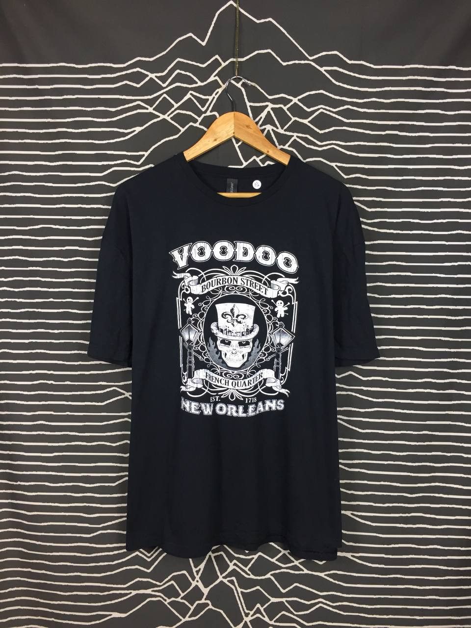 Vintage Voodoo New Orleans Bourbon Street Skull Graphic Tee Size US XXL / EU 58 / 5 - 1 Thumbnail