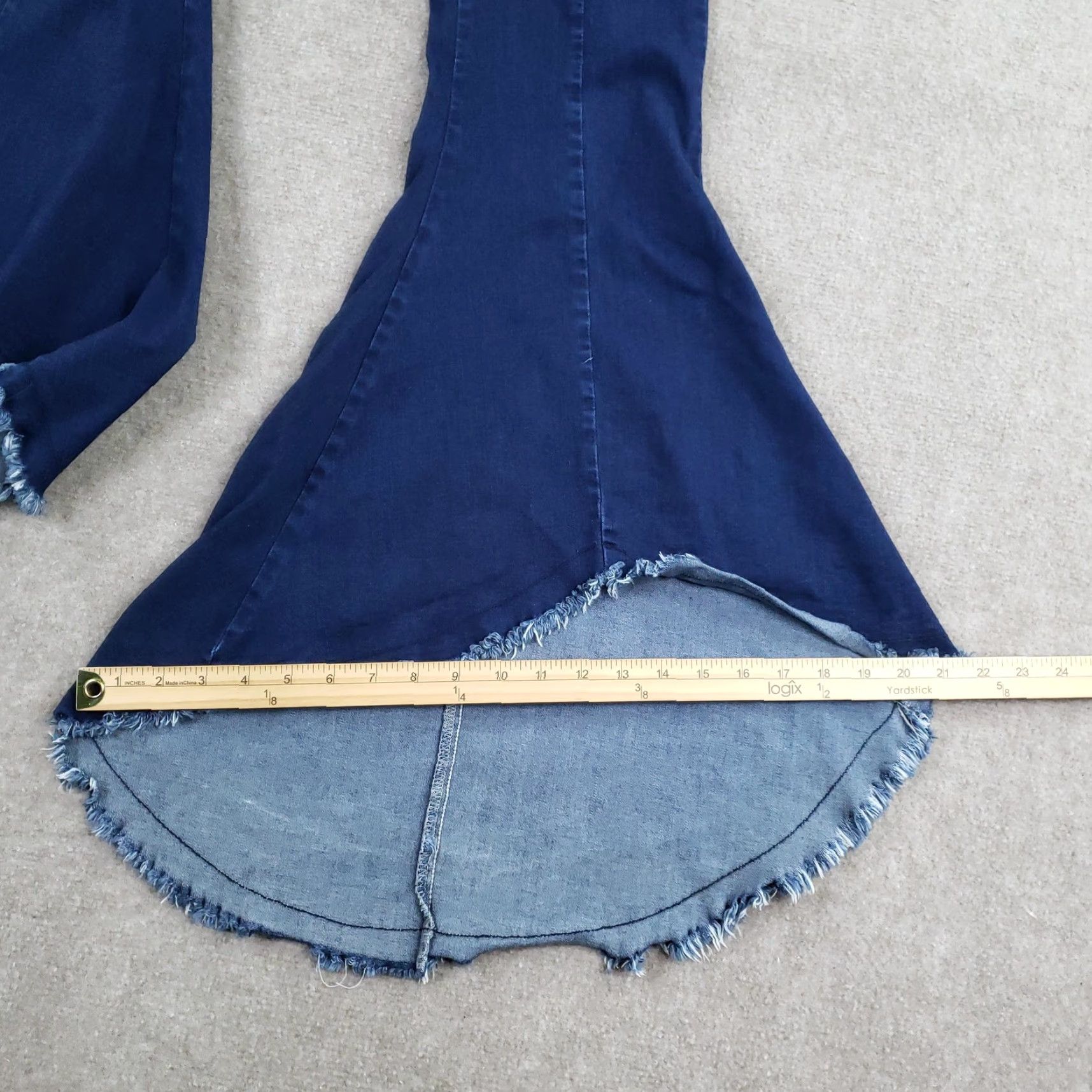 Vintage Judy Blue Jeans Womens High Rise Blue Super Flare Bell Bottoms 28 32 Inseam Distressed Stretch Raw Hem Fringe Zipper Jeans Boys? Size 28" / US 6 / IT 42 - 4 Thumbnail