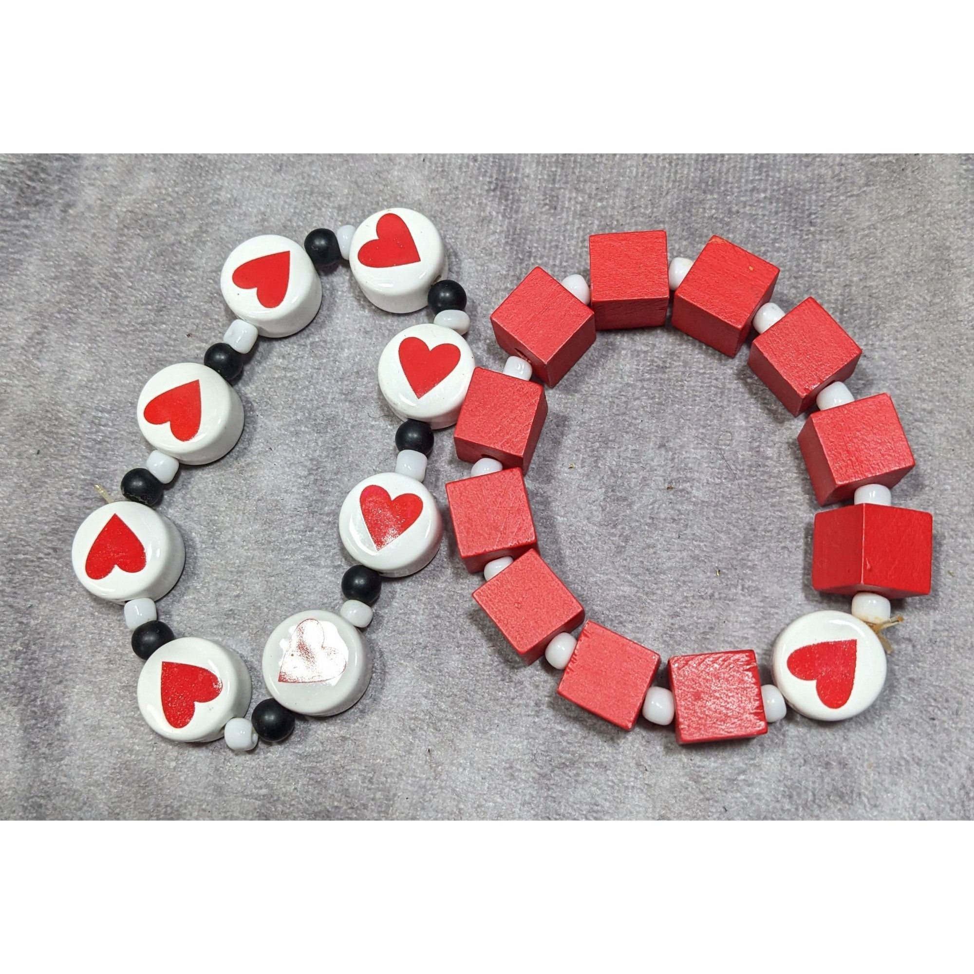 Other Square And Heart Red And White Beaded Stretch Bracelet Set Size ONE SIZE - 11 Thumbnail