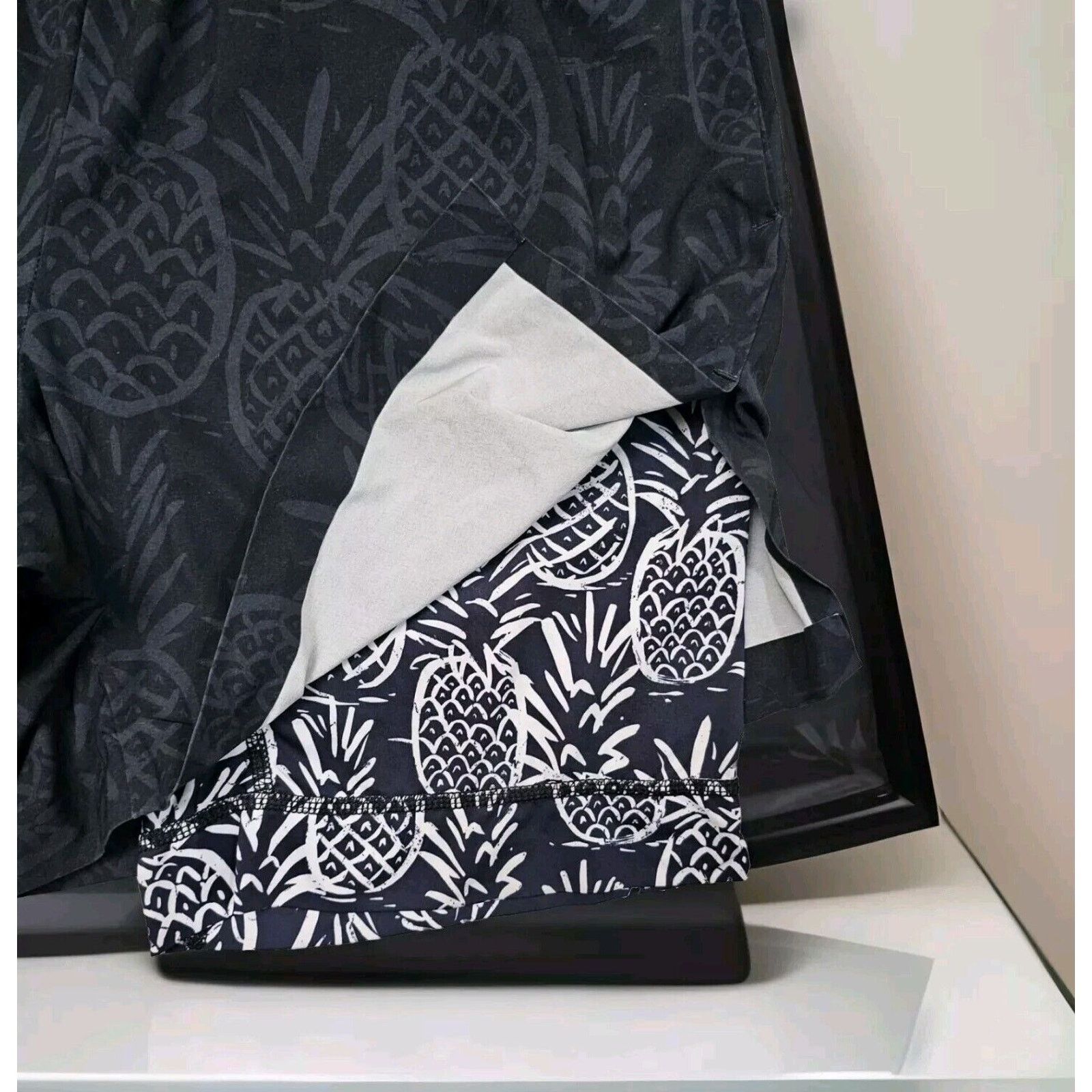Chubbies Chubbies 5.5" Swim Trunk w/Liner - The En Fuegos - Large Size US 28 / EU 44 - 4 Thumbnail