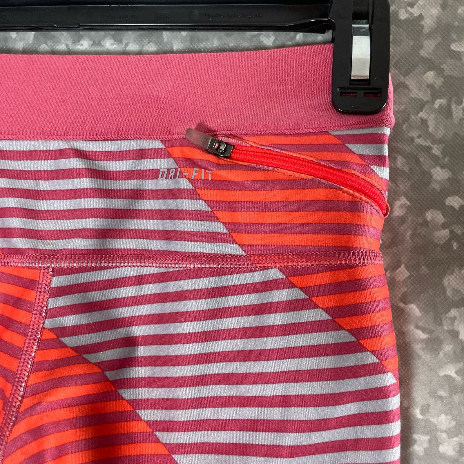 Nike Nike Dri Fit Pink Striped Capri Activewear Leggings - XS Size 23" - 6 Thumbnail