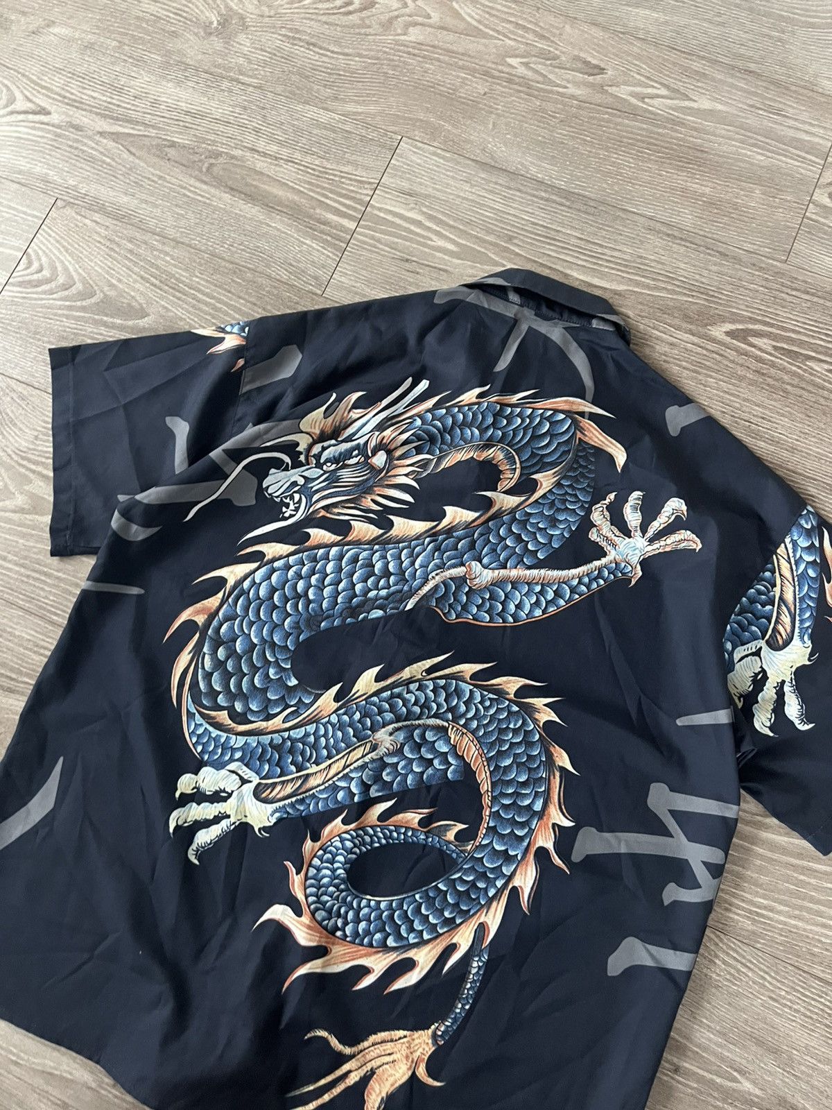 Affliction × Japanese Brand ‼️Archival Japanese Style Dragon Y2k Lite Weight Silk Tee‼️ Size US L / EU 52-54 / 3 - 15 Thumbnail