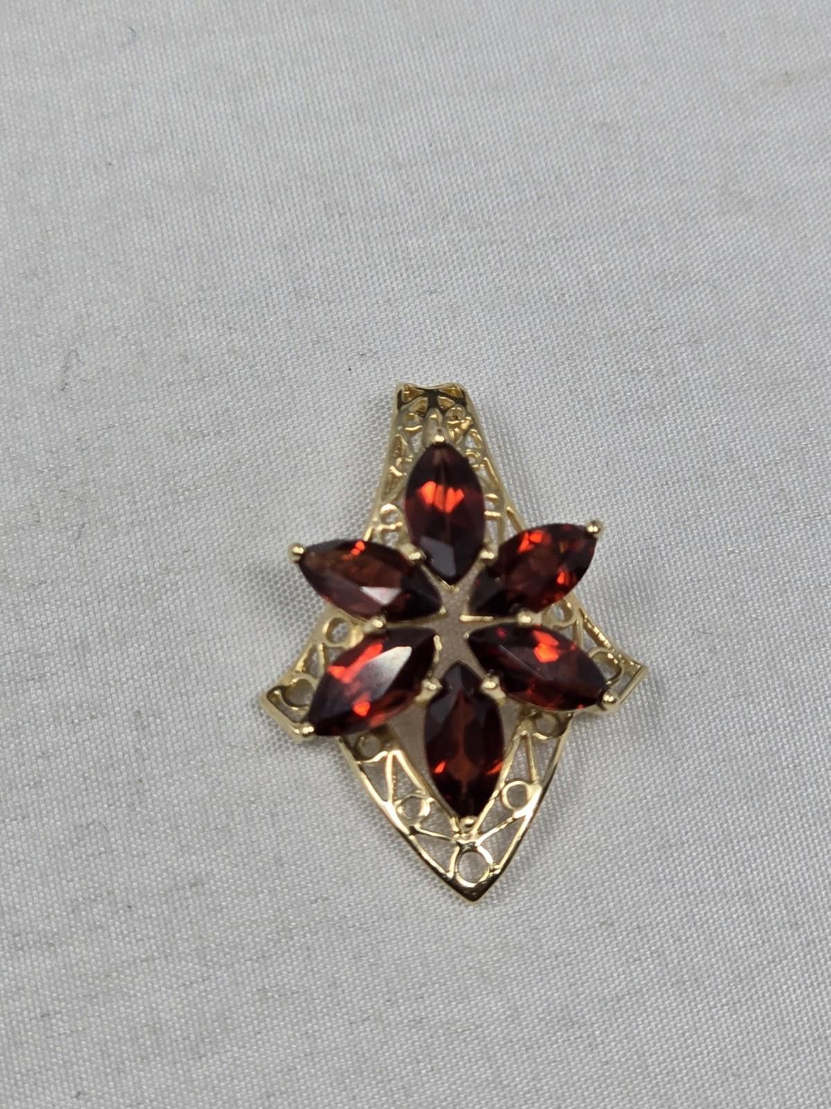 The Unbranded Brand Vtg Mexico 14k Gold Star Flower Amethyst Pendant Size ONE SIZE - 8 Thumbnail