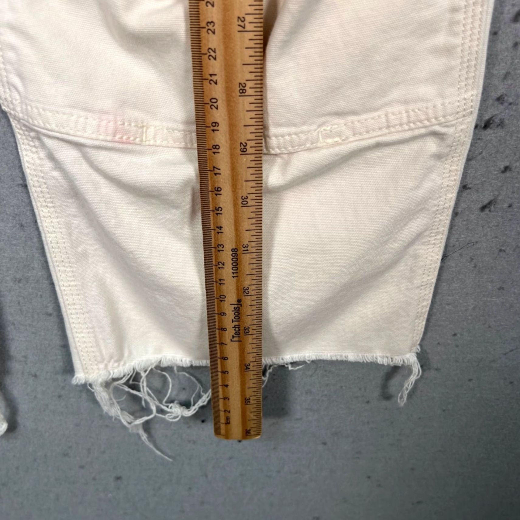 Carhartt VINTAGE Carhartt Relaxed Fit Pants Mens 36 x 25 Off-White Cotton Blend Frayed Hem Work Pants Size US 36 / EU 52 - 6 Thumbnail
