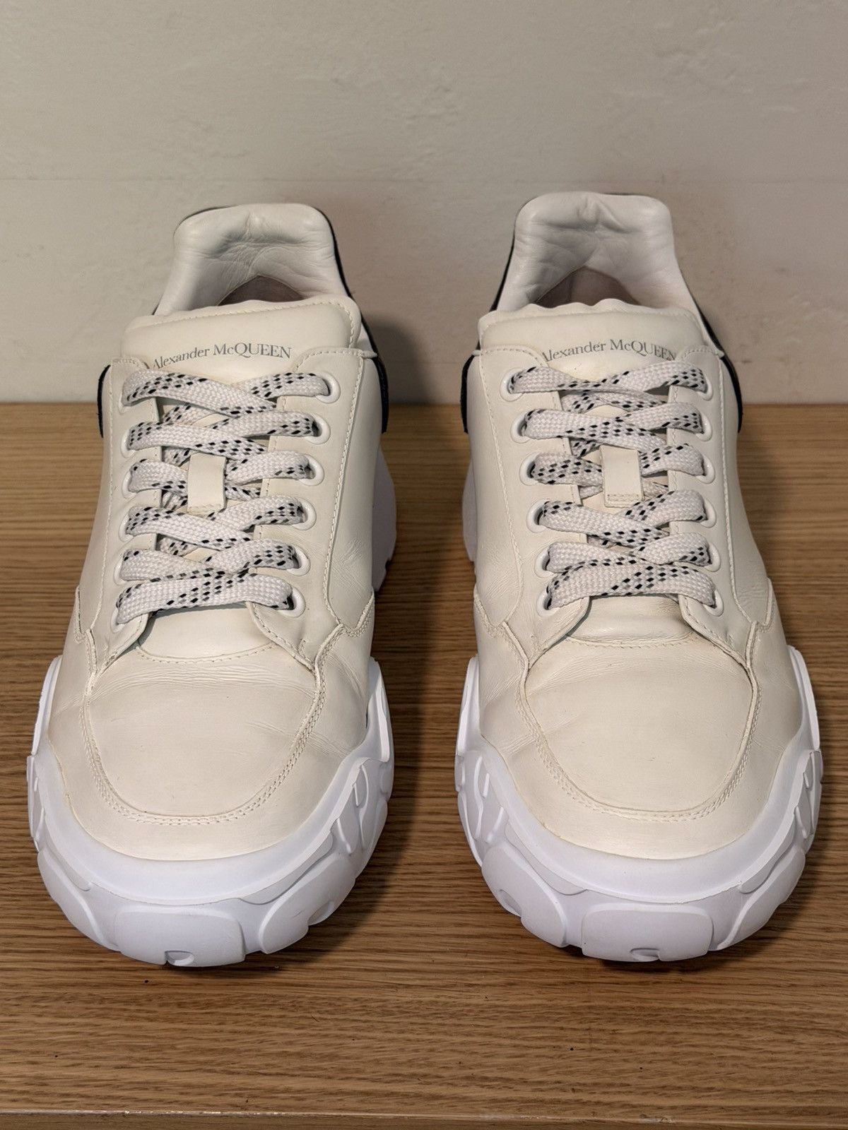 Alexander McQueen Alexander McQueen Court Sneakers Ivory / Navy Green 45 / 12 Size US 12 / EU 45 - 4 Thumbnail