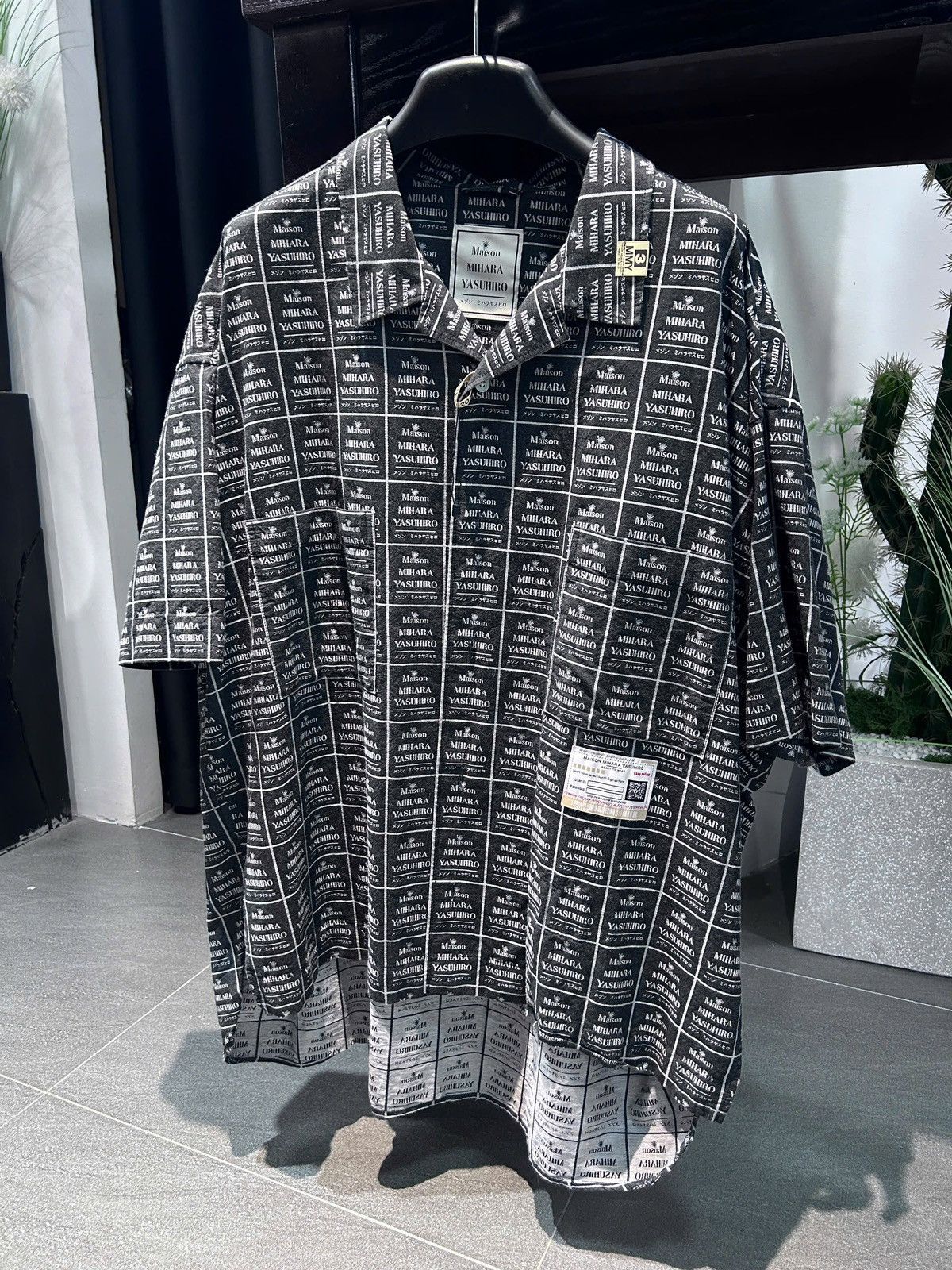 Maison MIHARA YASUHIRO Maison MIHRA YASUHIRO Half Sleeve Shirt Size US S / EU 44-46 / 1 - 1 Thumbnail