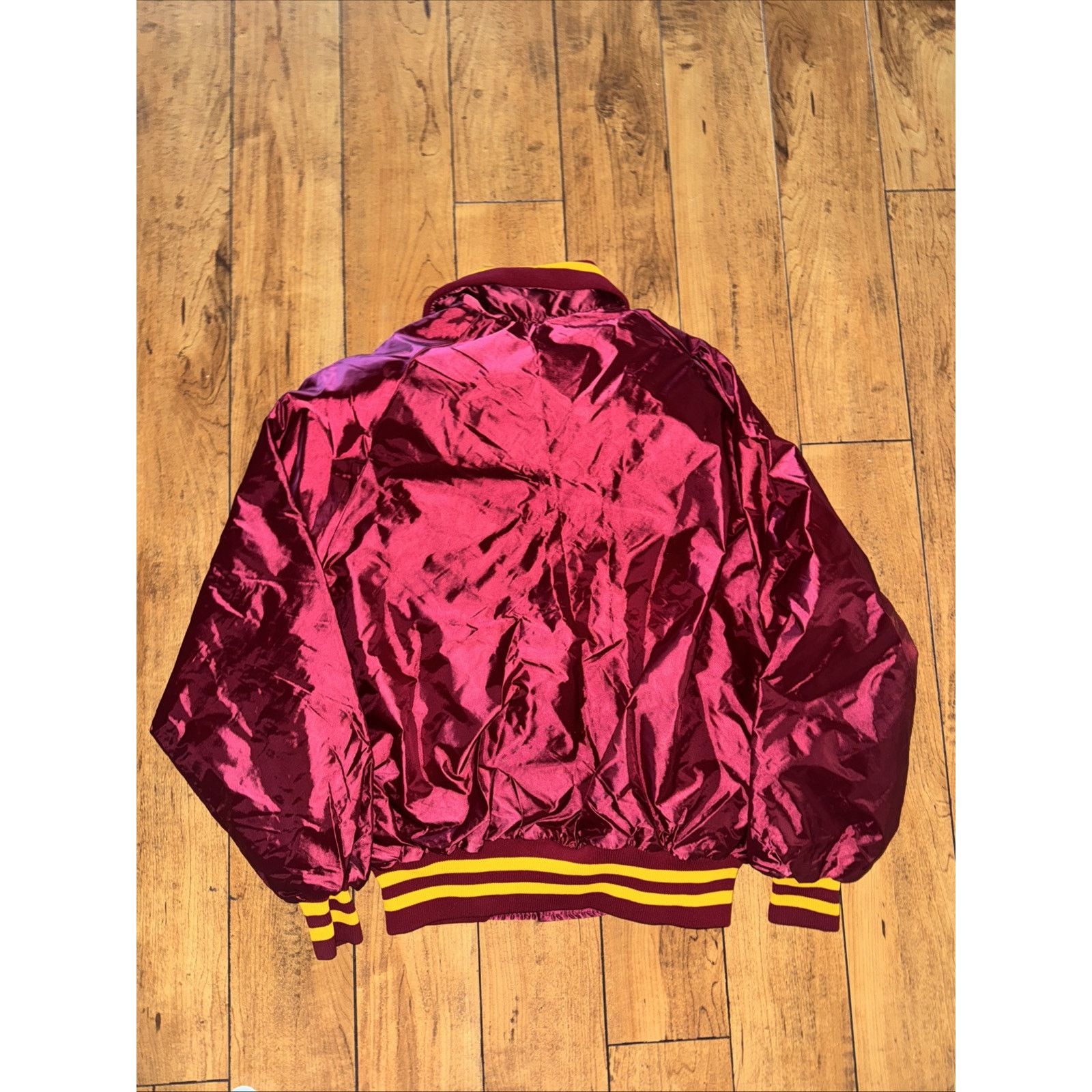 Vintage Vintage Satin Bomber Jacket Maroon/Gold L 22x24 Made In USA Size US L / EU 52-54 / 3 - 6 Thumbnail