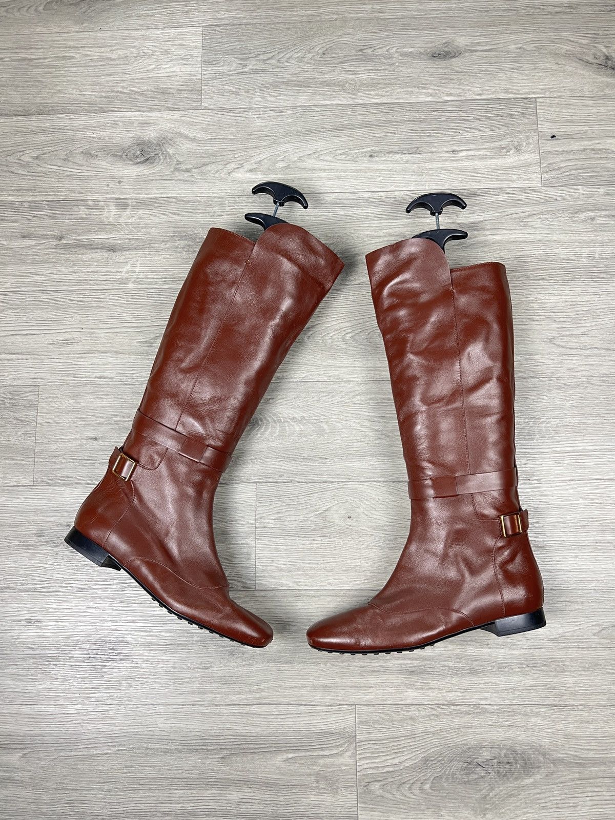 Leather boots Tod's Brown size 385