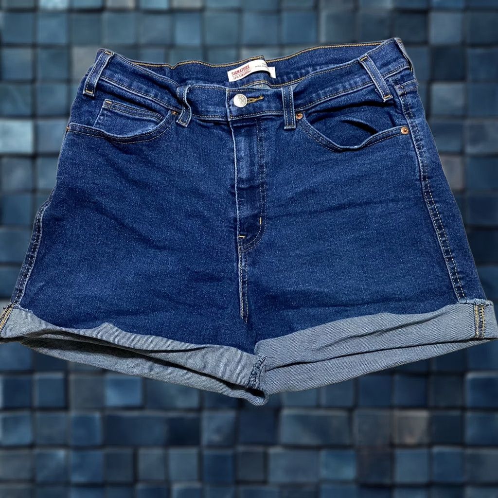 Levi's Levi's Signature Womens Jeans Shorts Blue Denim High Rise Cut-Off 4" Inseam 14" Waist 30 Black? Size 36" / US 14 / IT 50 - 1 Thumbnail