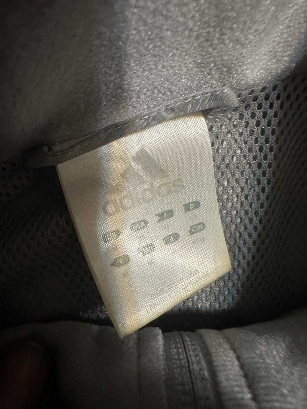 Adidas Vintage Adidas windbreaker jacket 00s size medium Size US M / EU 48-50 / 2 - 3 Thumbnail
