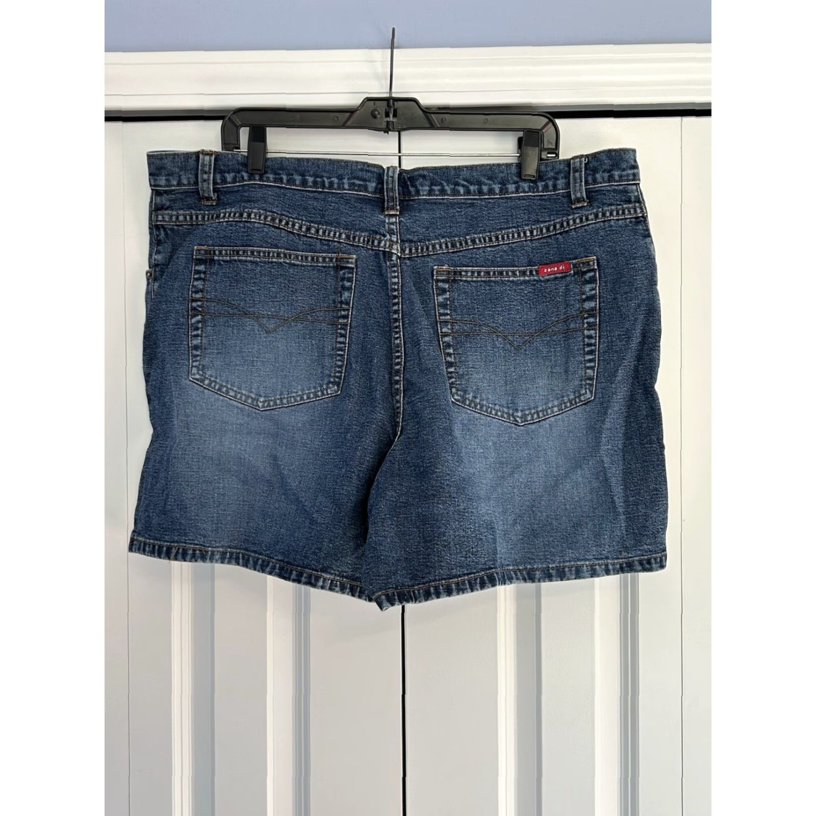 Vintage Zana Di Shorts Womens Denim High Rise 5 Pocket Vintage Style Bermuda sz 20 Blue Size 42" / US 20 - 2 Thumbnail