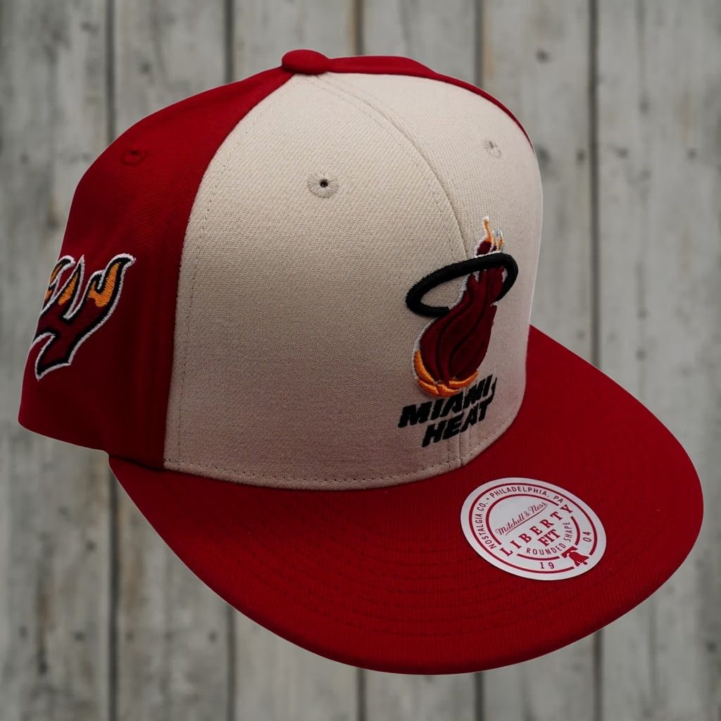 Mitchell & Ness Mitchell & Ness Miami Heat Hat Mens OS Red Cream Liberty Fit Snapback HY9163 Size ONE SIZE - 1 Thumbnail