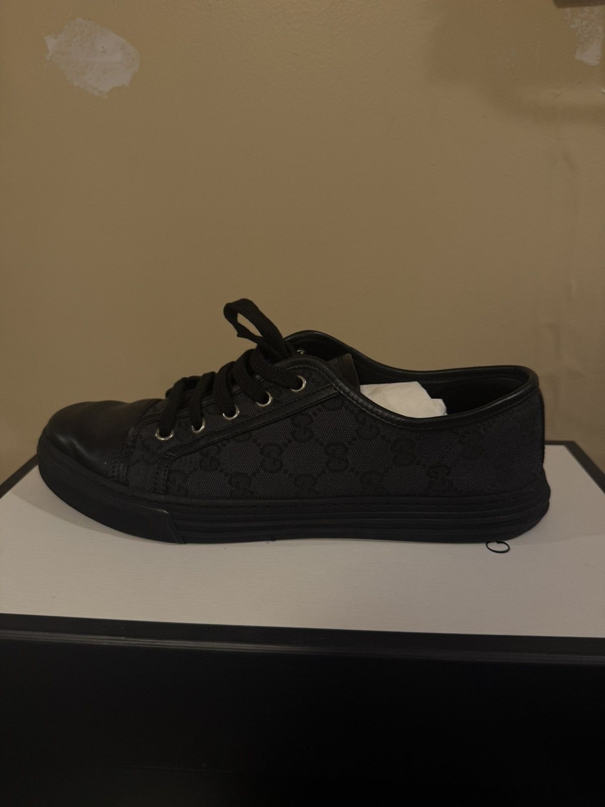 Gucci Gucci GG Canvas and Leather Low Top Sneaker Size US 8 / EU 41 - 9 Thumbnail