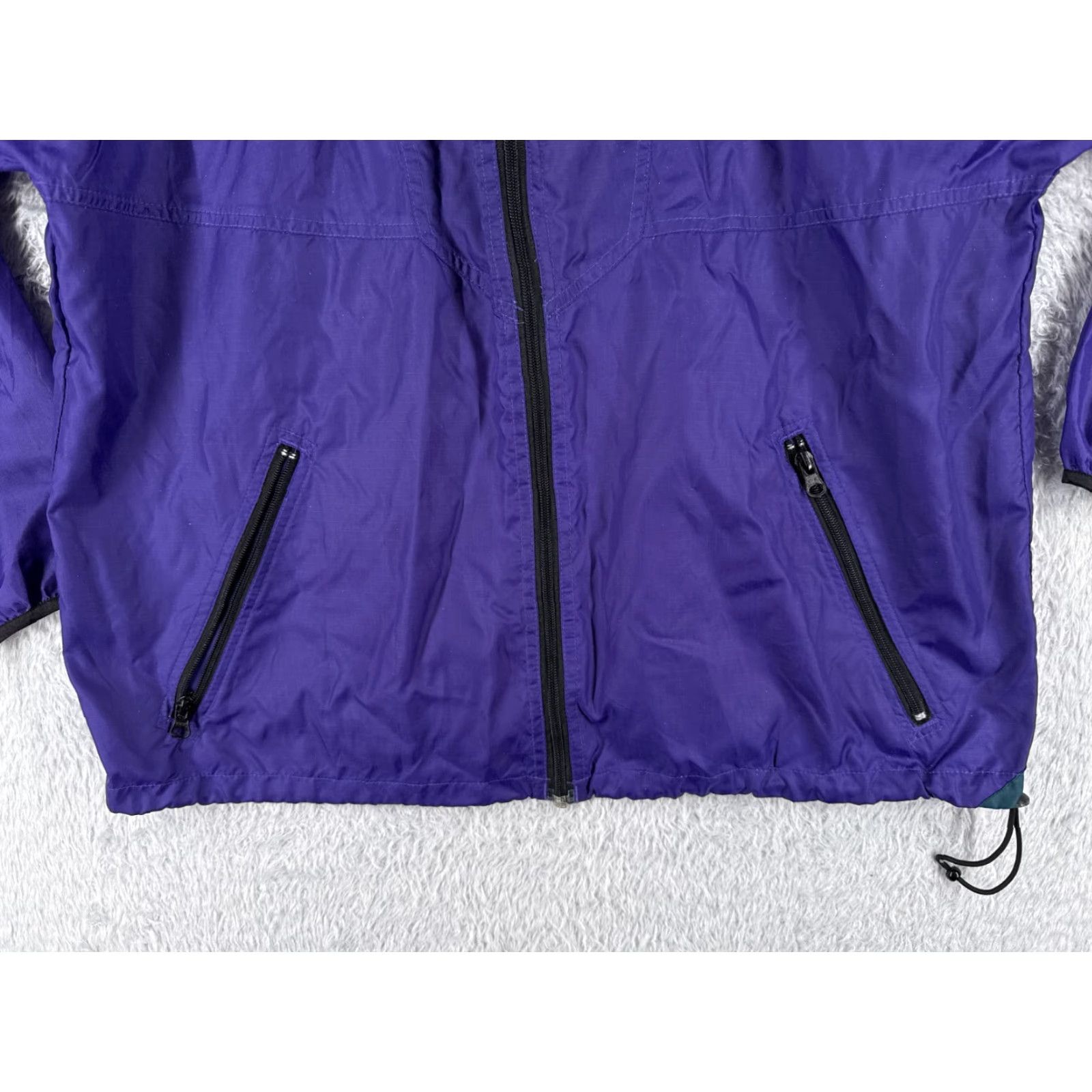 Helly Hansen VINTAGE Helly Hansen Jacket Windbreaker Adult Small Purple Nylon Shell Hooded Men's Regular Windbreaker Purple 34 in Solid Shell 90s Theme Mens Size US S / EU 44-46 / 1 - 7 Thumbnail