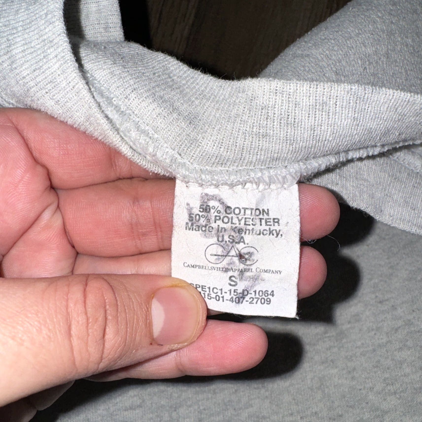 Vintage VINTAGE Air Force Crewneck Sweatshirt Shirt Mens Small Gray USA Tears Sleeve Distressed Pullover Size US S / EU 44-46 / 1 - 5 Thumbnail