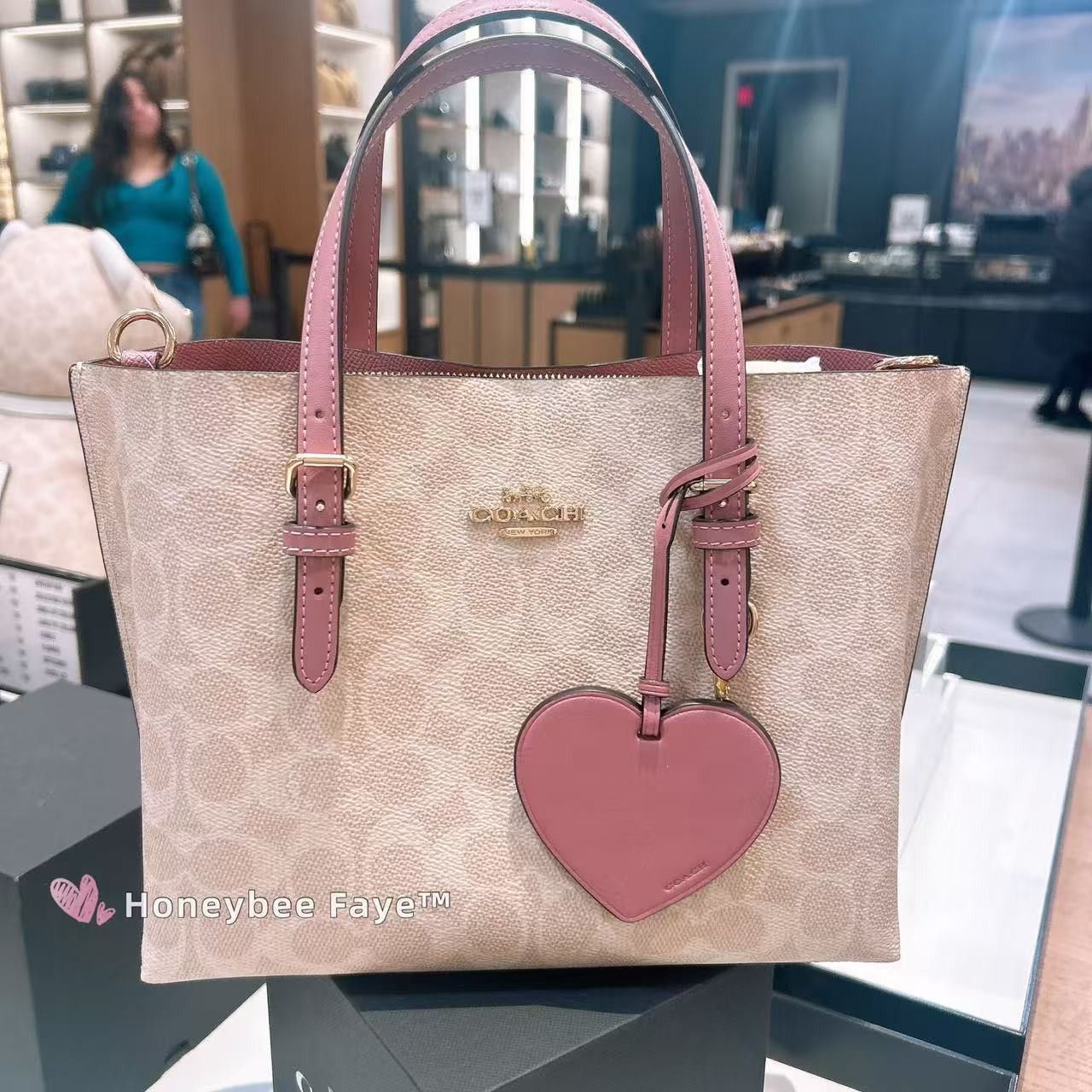 Coach Mollie Tote Bag 25 In Signature Canvas With Heart Charm Size ONE SIZE - 1 Thumbnail