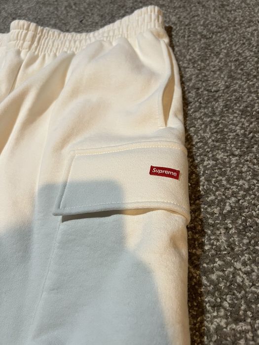 Supreme Supreme small box baggy cargo sweatshort | Grailed