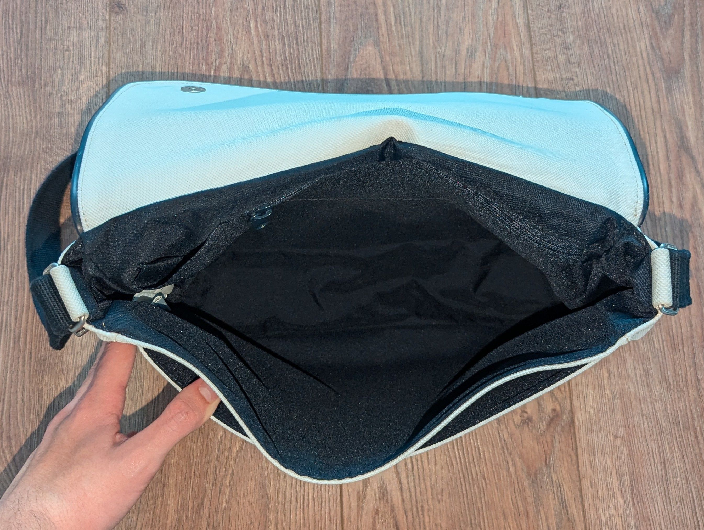 Lacoste Lacoste PVC Messenger Unisex Bag Sports Luxury Accessoires Size ONE SIZE - 12 Thumbnail