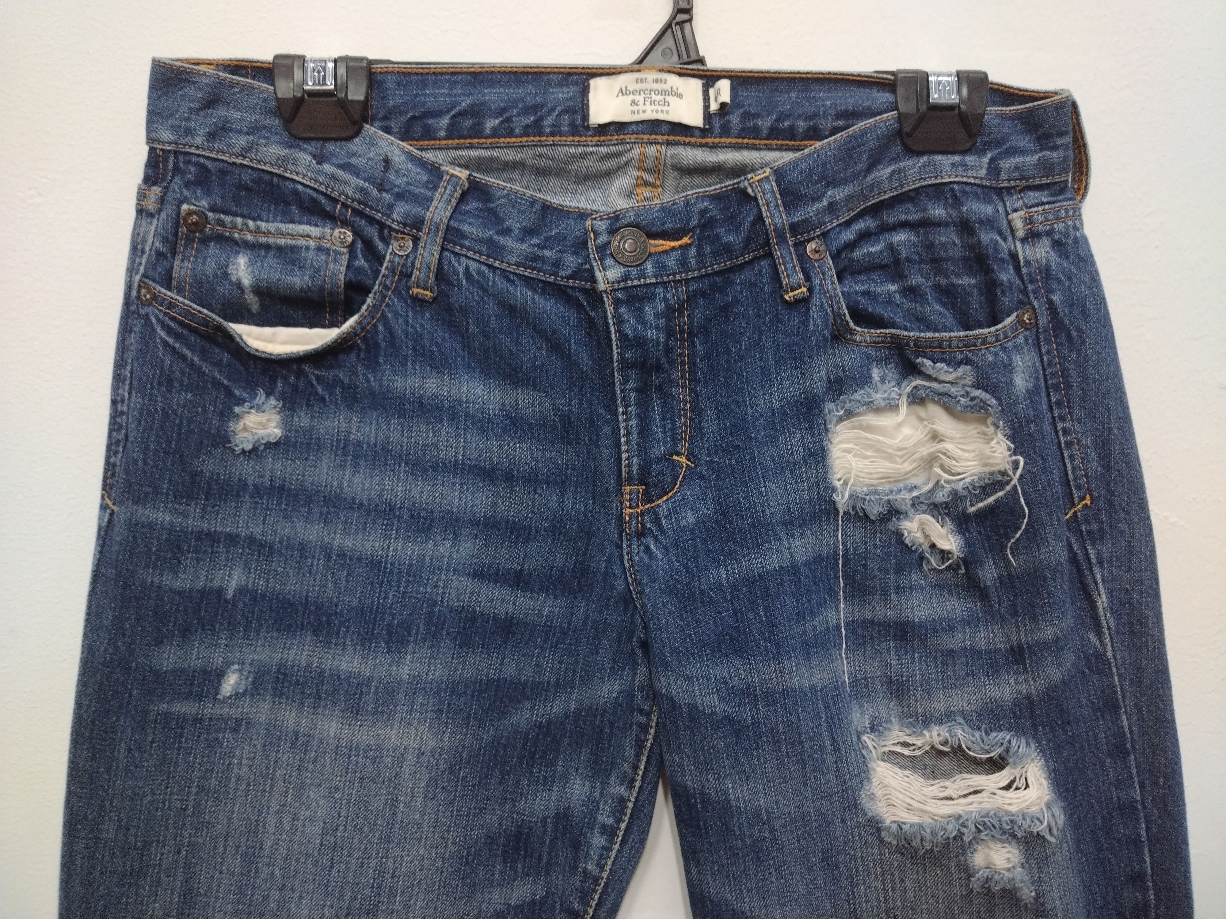 Abercrombie & Fitch × Le Grande Bleu (L.G.B.) × Vintage 💥FLARE💥ABERCROMBIE&FITCH DISTRESSED JEANS Size 32" / US 10 / IT 46 - 7 Thumbnail