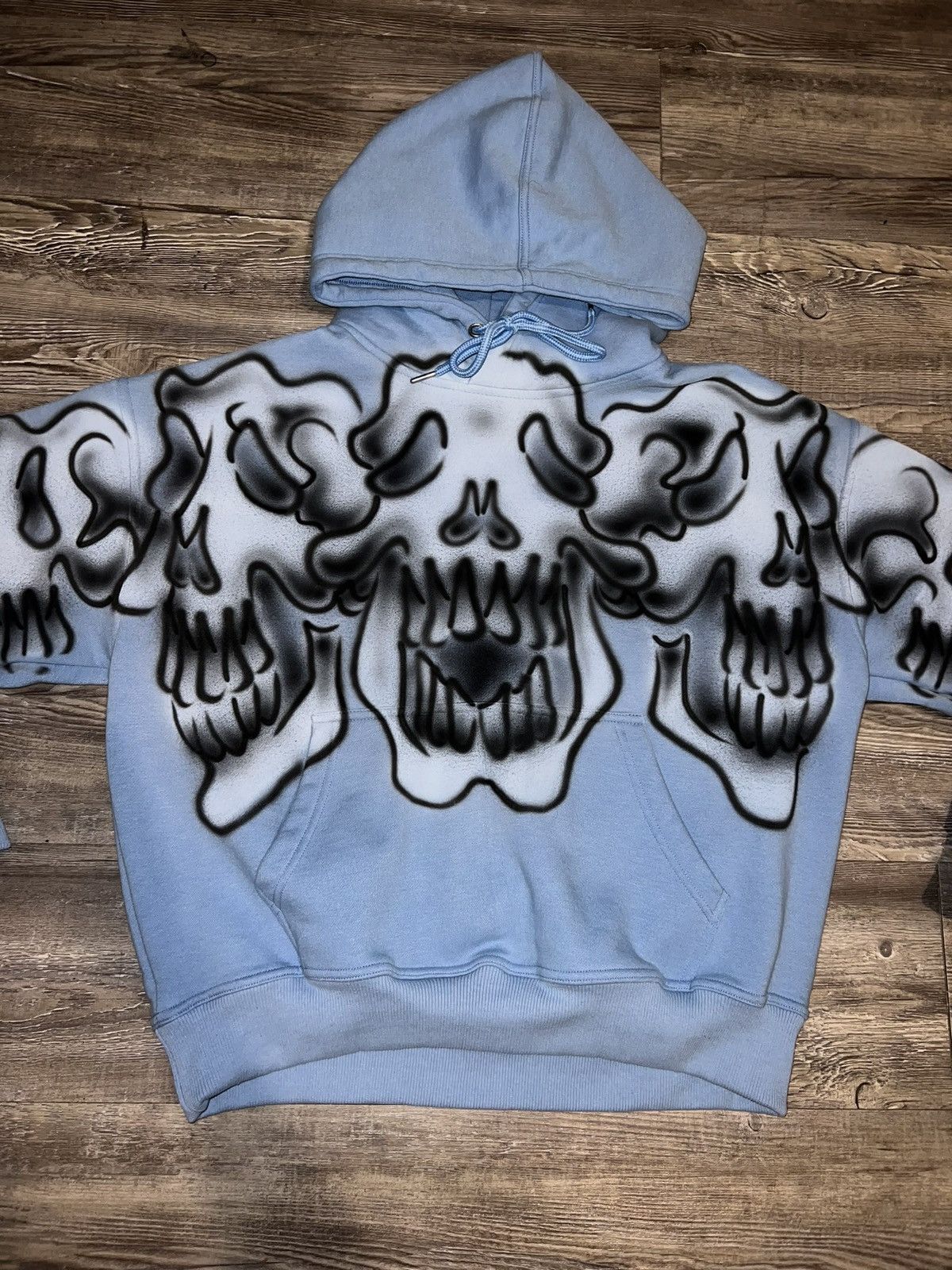 Other Airbrushed Front & Back Baby Blue Hoodies Size US L / EU 52-54 / 3 - 2 Thumbnail