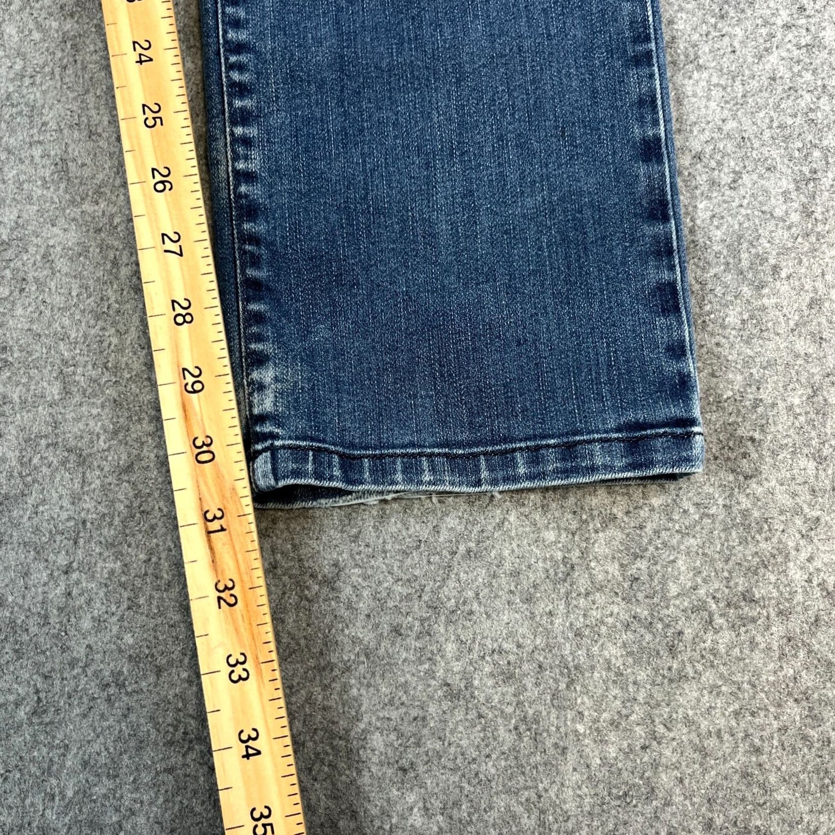 Vintage Vercase Womens Jeans Slim Skinny 30 32 UK 10 Mid Wash Blue Vintage Italy Made Jeans Womens Size 10 Blue Slim Vintage Italy Vercase Size 32" / US 10 / IT 46 - 4 Thumbnail