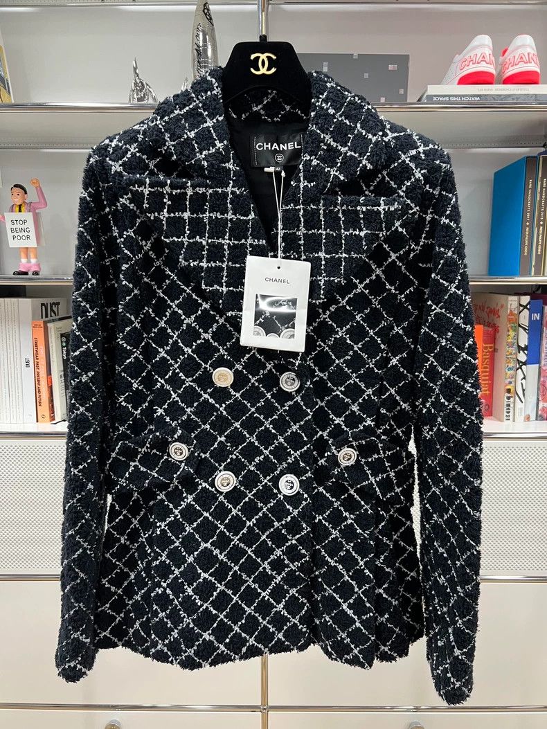 Chanel Chanel Black and White Check Tweed Jacket - dmc Size US XL / EU 56 / 4 - 1 Thumbnail