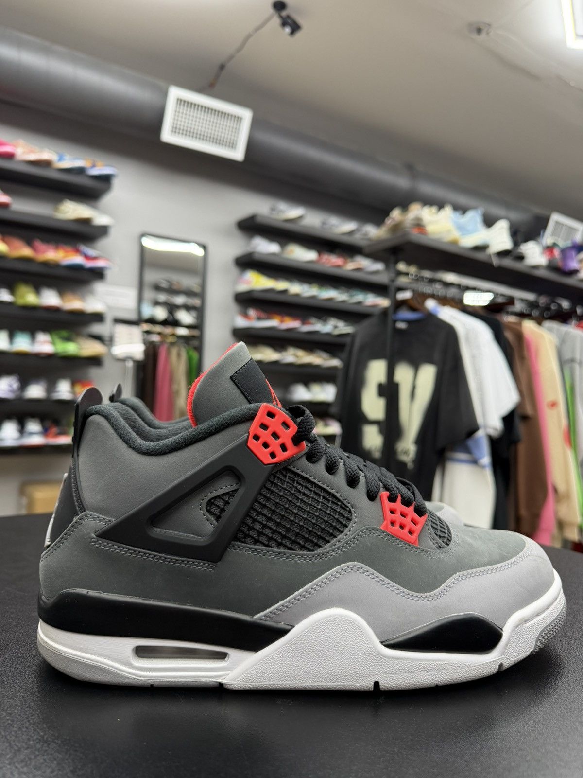 Jordan Brand Size 9.5 - Jordan 4 Retro Infrared Size US 9.5 / EU 42-43 - 3 Thumbnail