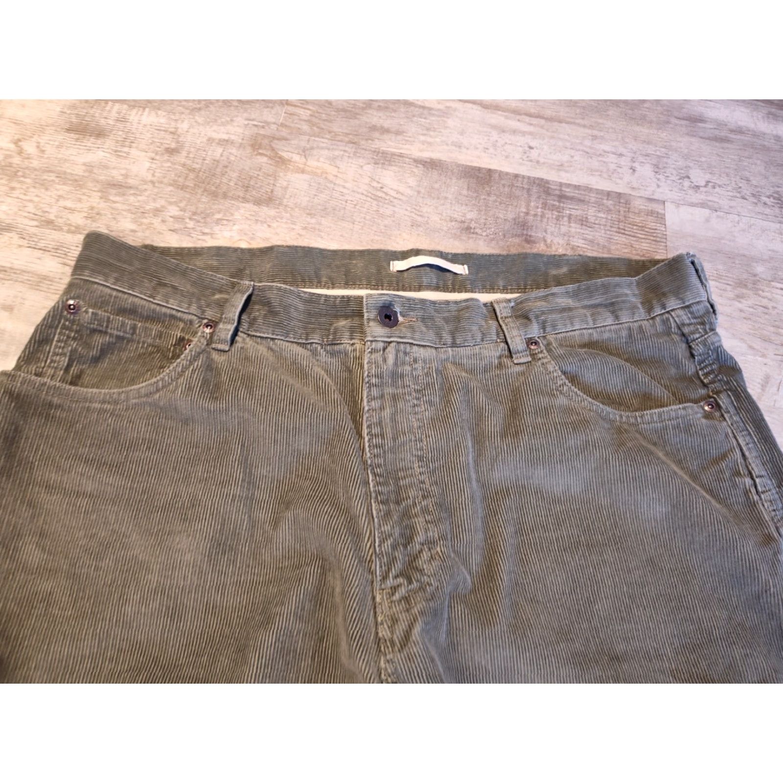 Vintage LL Bean Men’s Green Corduroy Pants Regular 38x30 Khakis Straight Front 0A Comfort Waist Button Zip Size US 38 / EU 54 - 5 Thumbnail