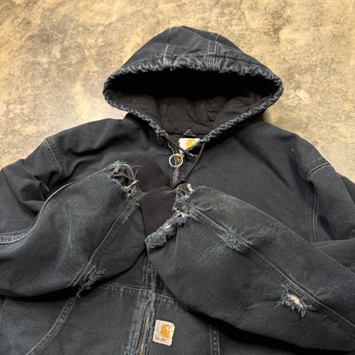 Carhartt vintage black carhartt thrashed zip up baggy jacket Size US XL / EU 56 / 4 - 7 Thumbnail