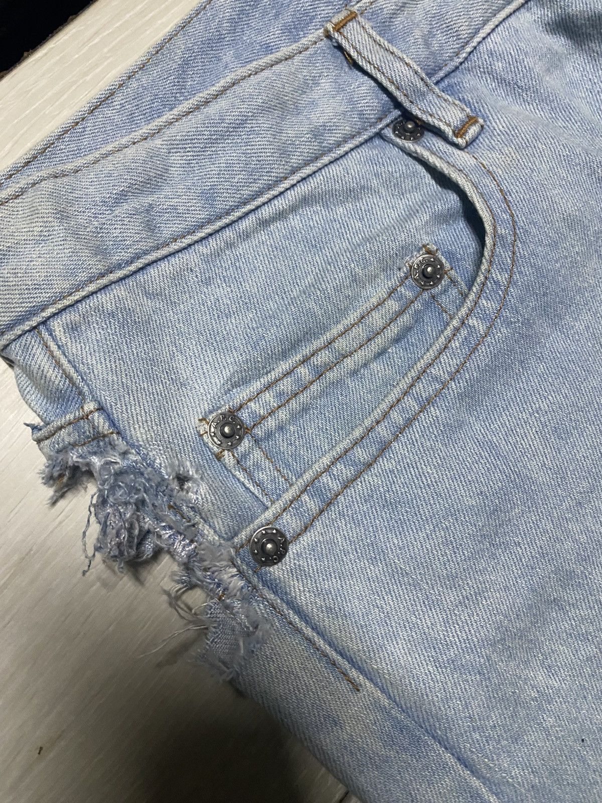 A.P.C. Vintage Apc Reu Madame Paris Light Wash Ripped Jeans Size US 32 / EU 48 - 11 Thumbnail