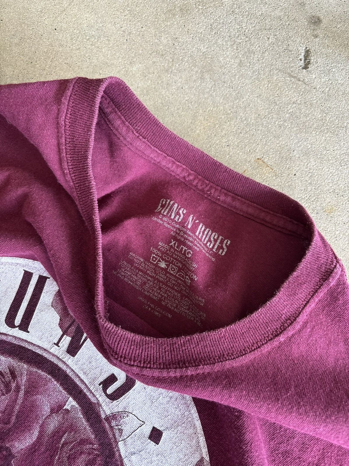 Band Tees Guns And Roses Burgundy Band Tee Size US XL / EU 56 / 4 - 4 Thumbnail