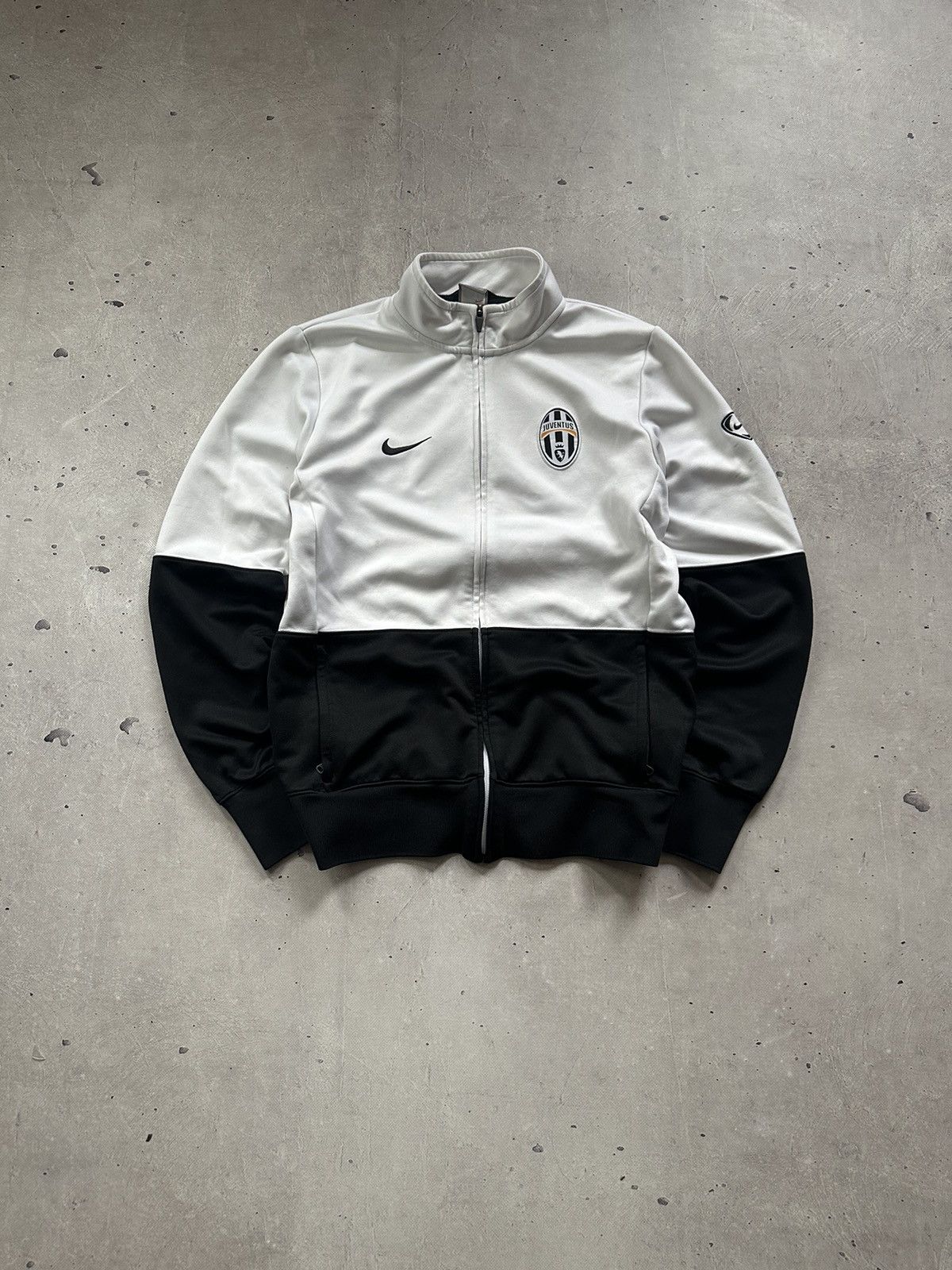 Nike × Vintage Italy FC Juventus Football Track Top Jacket Nike M Men Shirt Size US M / EU 48-50 / 2 - 1 Thumbnail