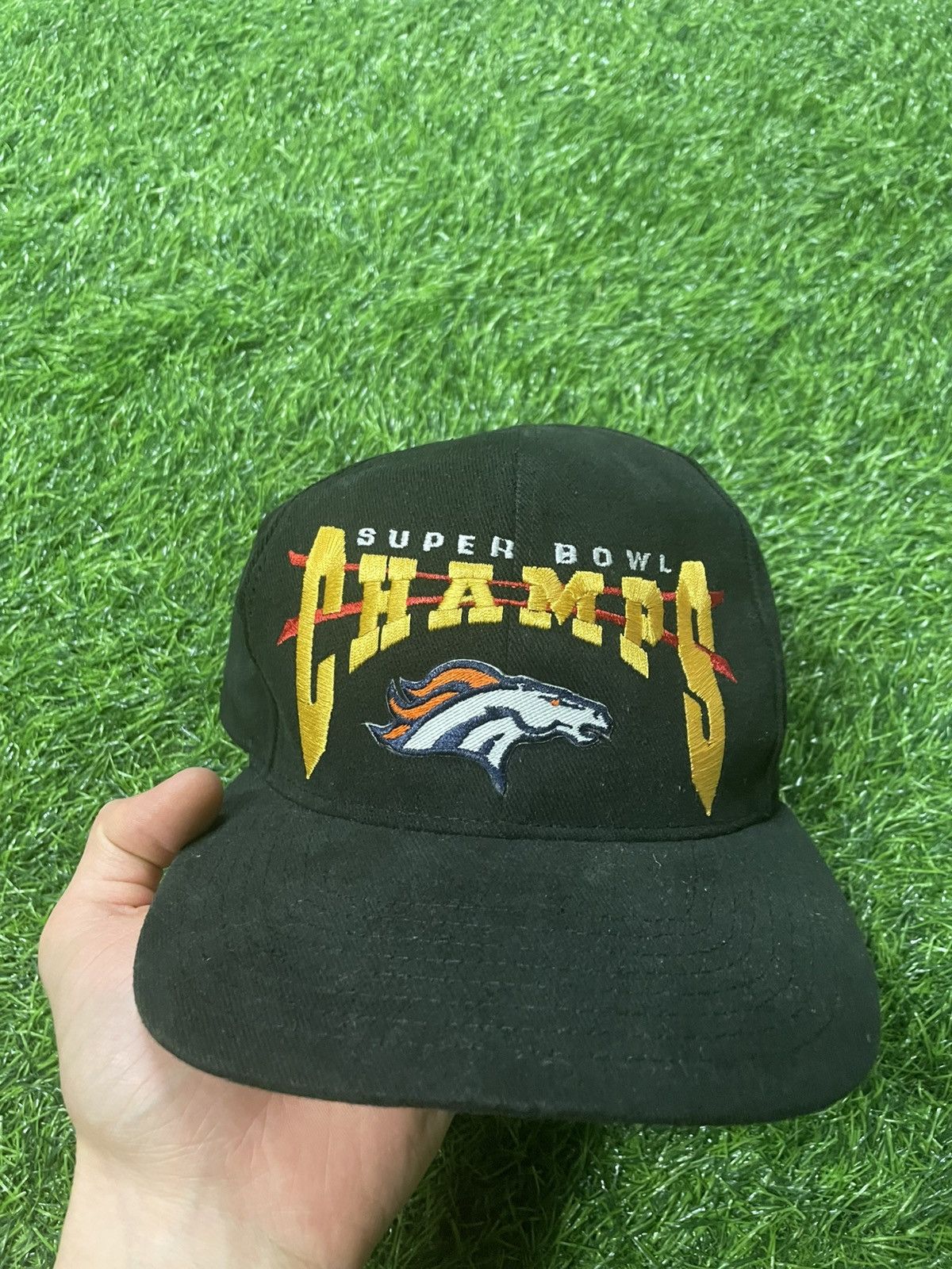 NFL × Vintage Vintage Starter NFL Denver Broncos 1997/1998 Adjustable Hat Size ONE SIZE - 2 Thumbnail