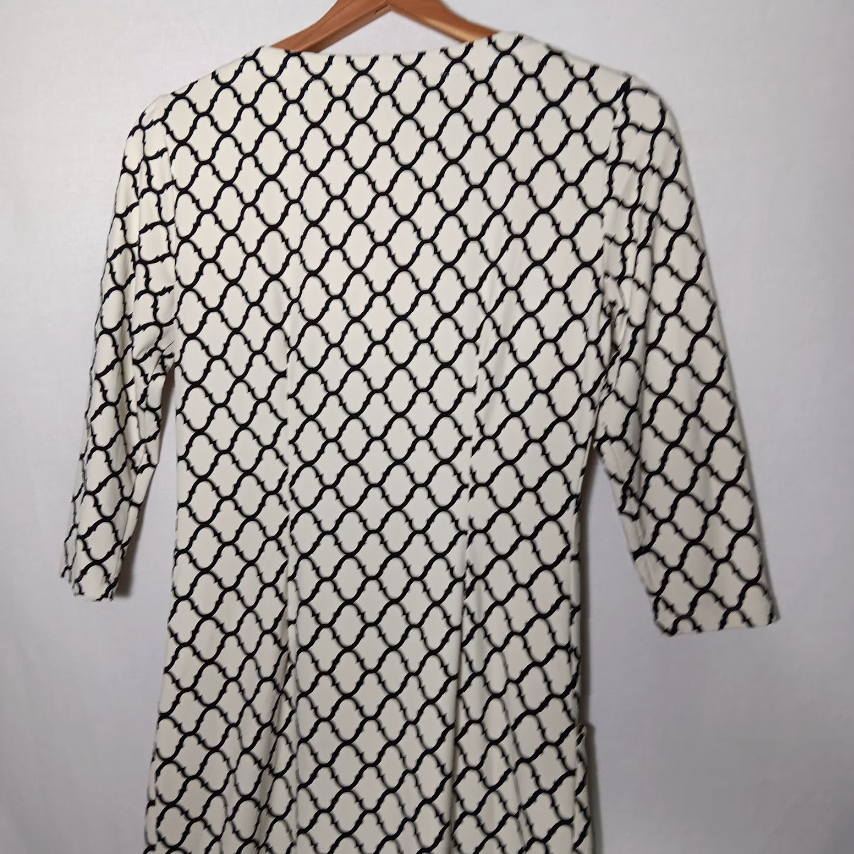 J.McLaughlin VINTAGE J. MCLAUGHLIN Dress Sheath XS Knee Length Geometric Lattice 3/4 Sleeve Ivory Black Womens XS Regular Size XS / US 0-2 / IT 36-38 - 3 Thumbnail
