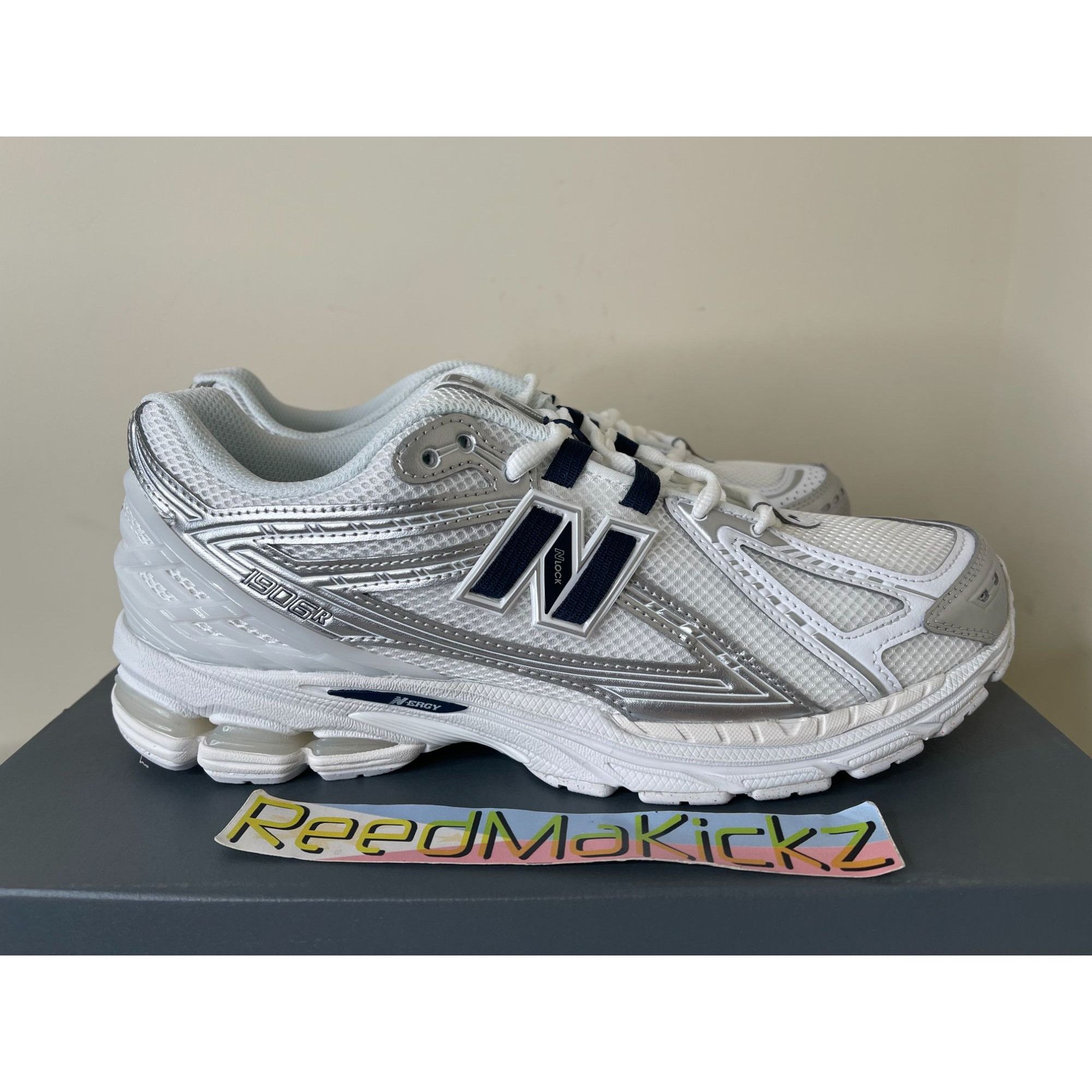 New Balance New Balance 1906R White Navy Metallic Mens 10.5us Size US 10.5 / EU 43-44 - 2 Thumbnail