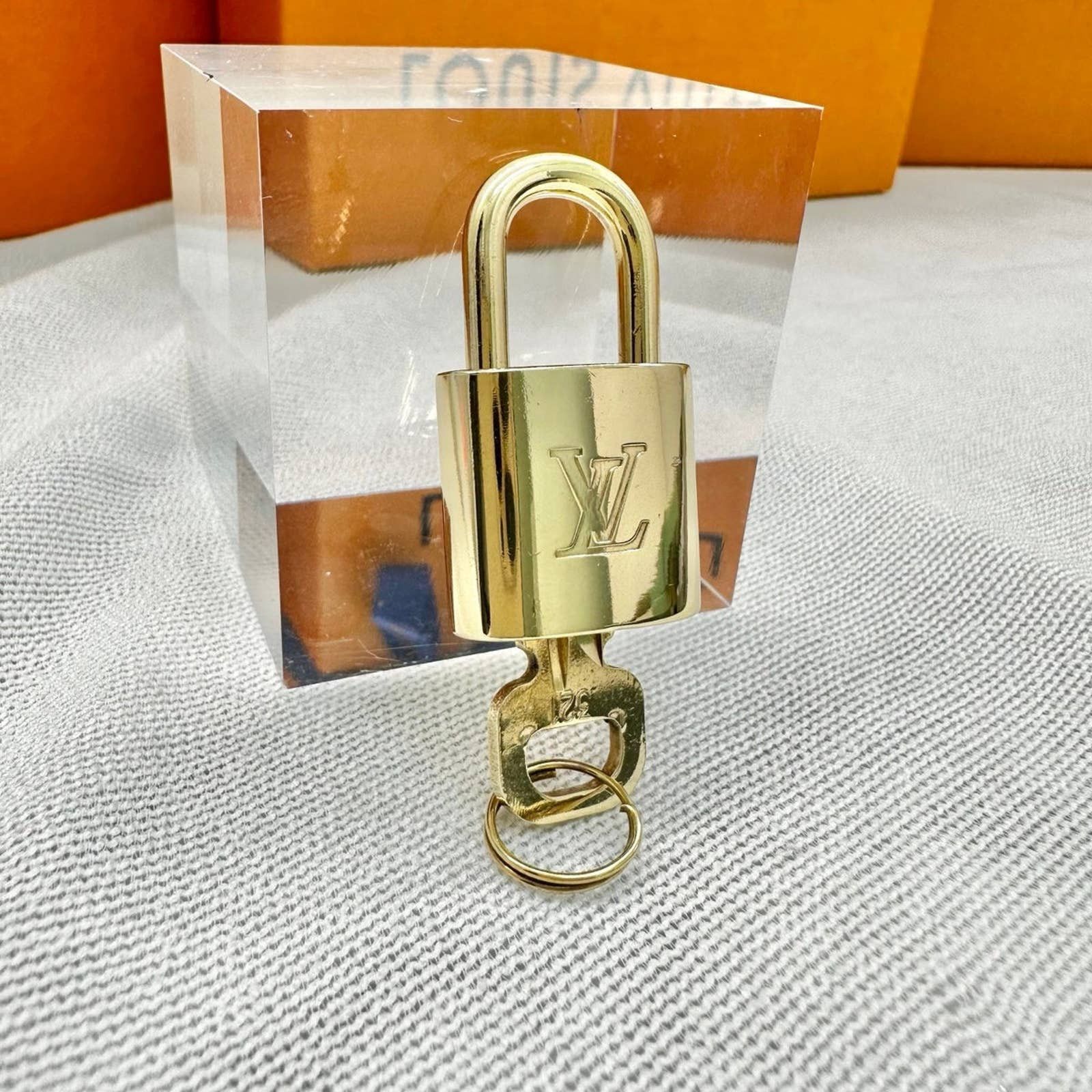 321 Gold - o2vt9y4
