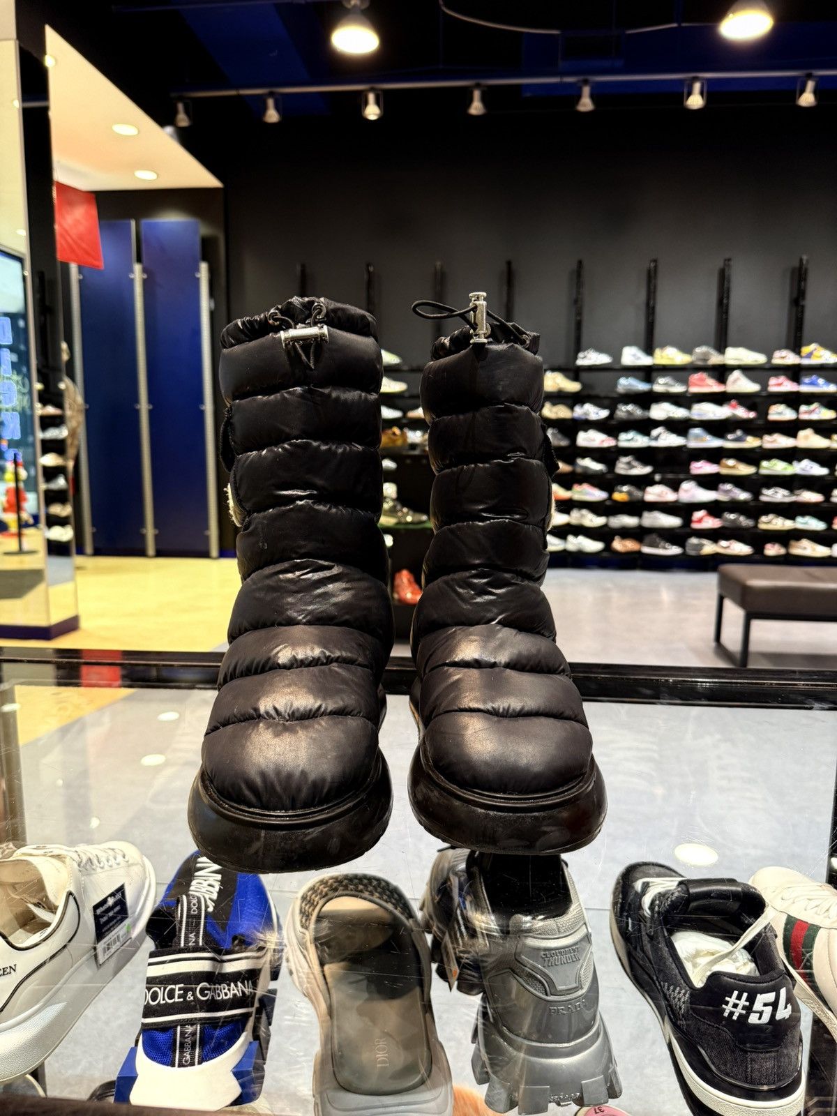 Moncler AUTHENTIC Moncler Gaia Pocket Puffer Snow Boot BLACK Size 40 Size US 10 / IT 40 - 4 Thumbnail