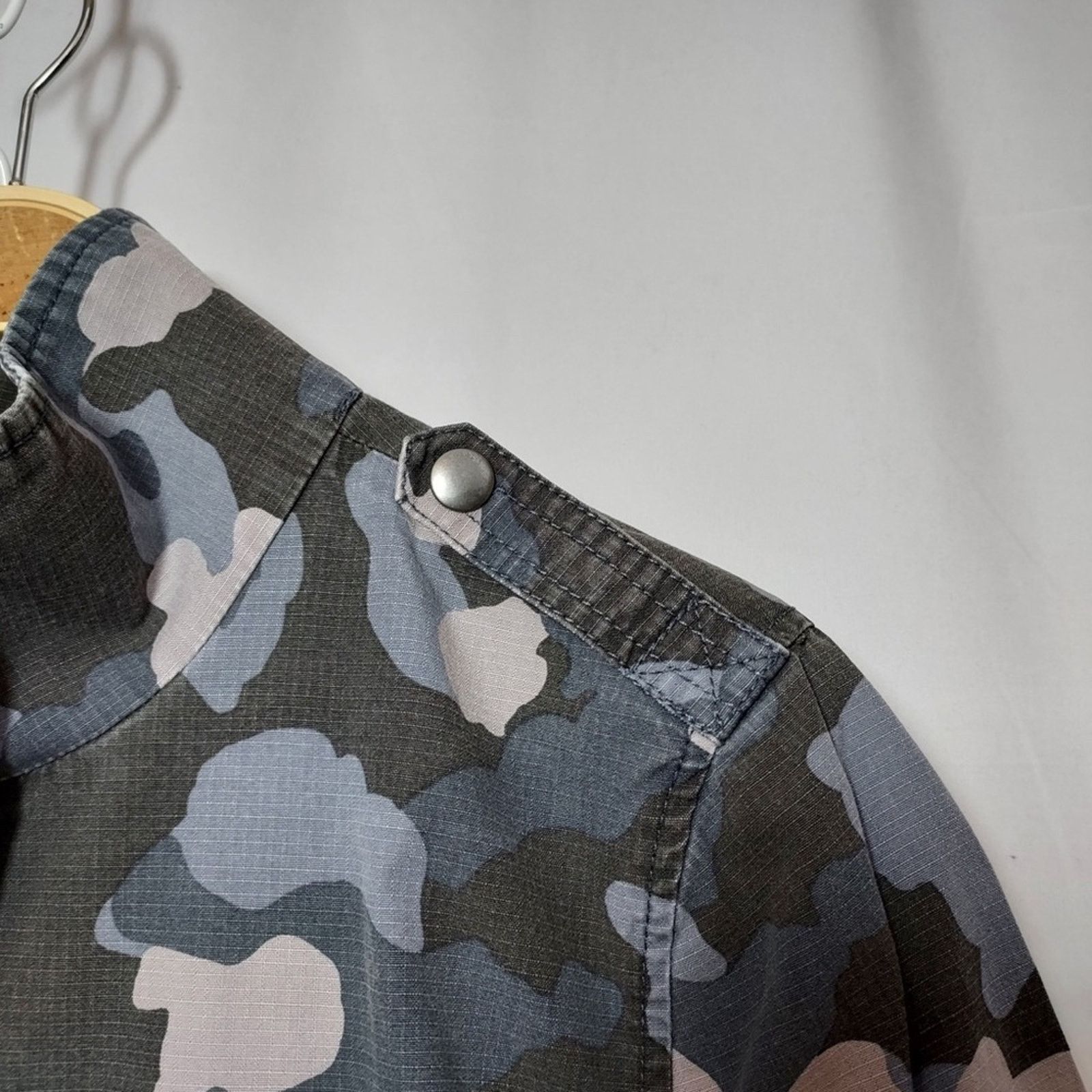 Banana Republic Banana Republic Blue Camouflage Camo Cargo Utility Jacket Size M / US 6-8 / IT 42-44 - 11 Thumbnail